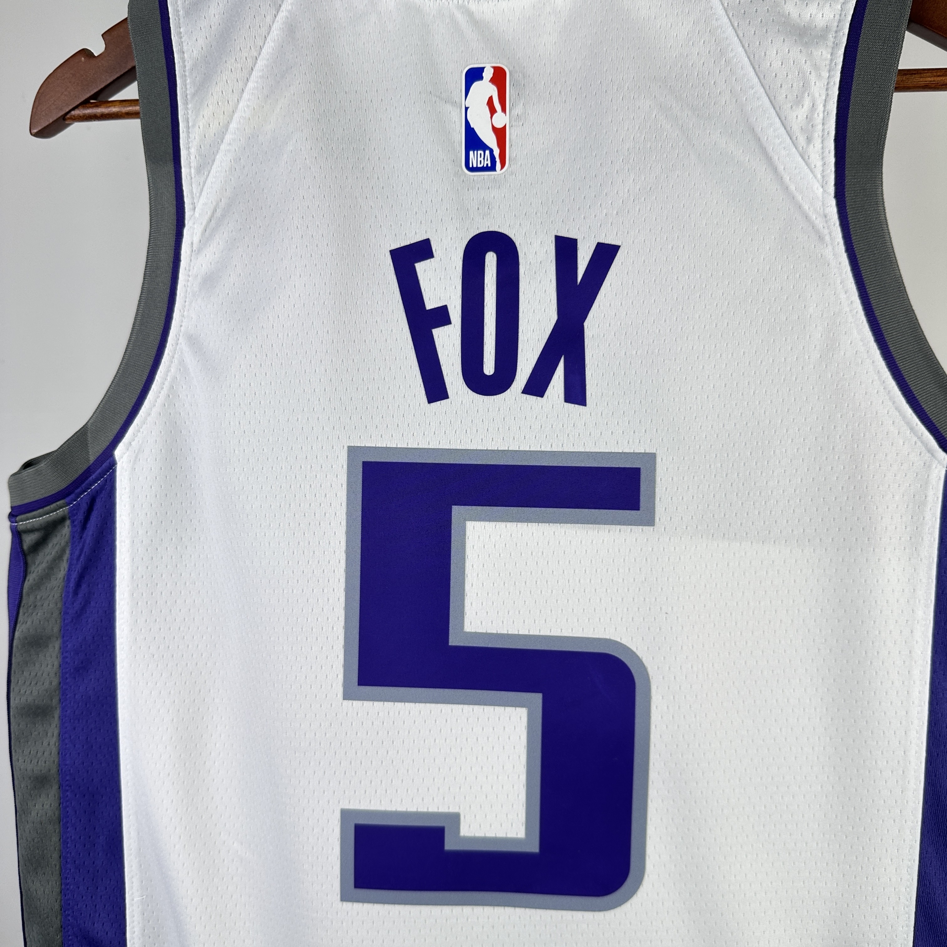 NBA Men 2023 Sacramento Kings White #5 FOX Jersey High Quality Name and Number Print - leoleo123123