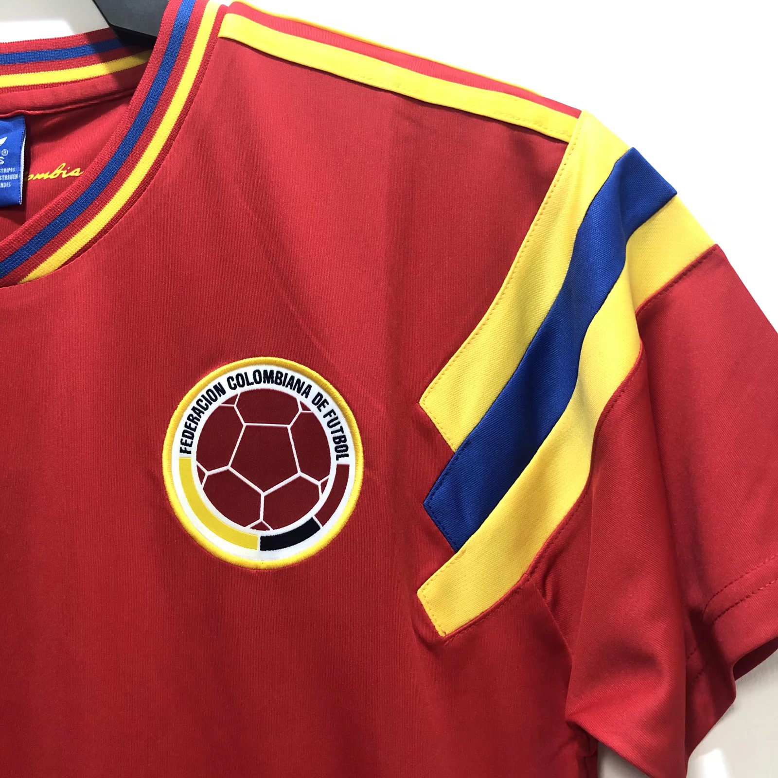 1990 Colombia Away Retro Jersey Fans Version - leoleo123123