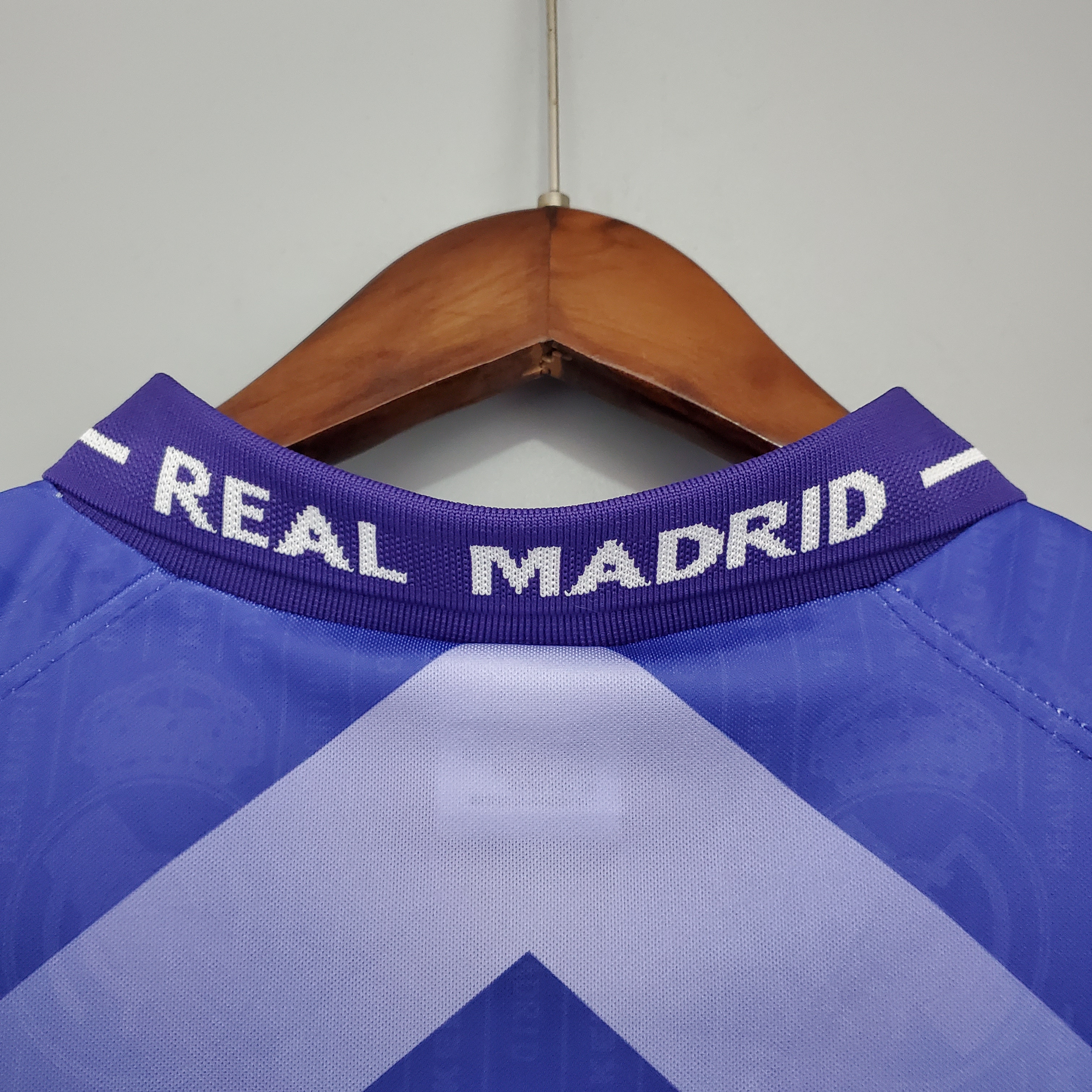 96/97 Real Madrid Away Retro Jersey - leoleo123123