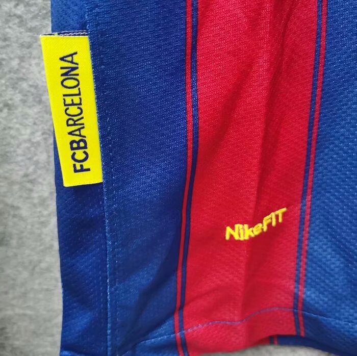 09-10 Barcelona Home Retro Jersey - leoleo123123
