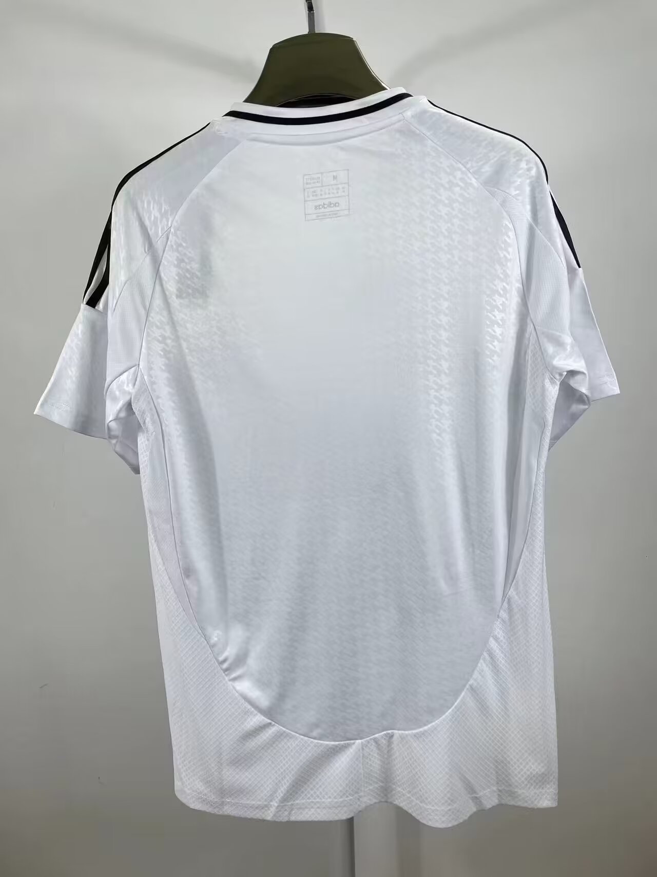 24/25 Real Madrid Home Jersey First Version - leoleo123123
