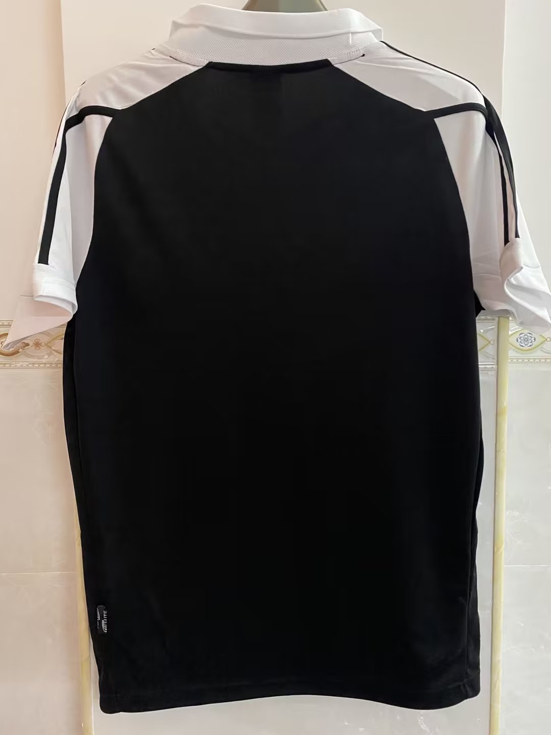 01/02 Real Madrid Away Retro Jersey - leoleo123123