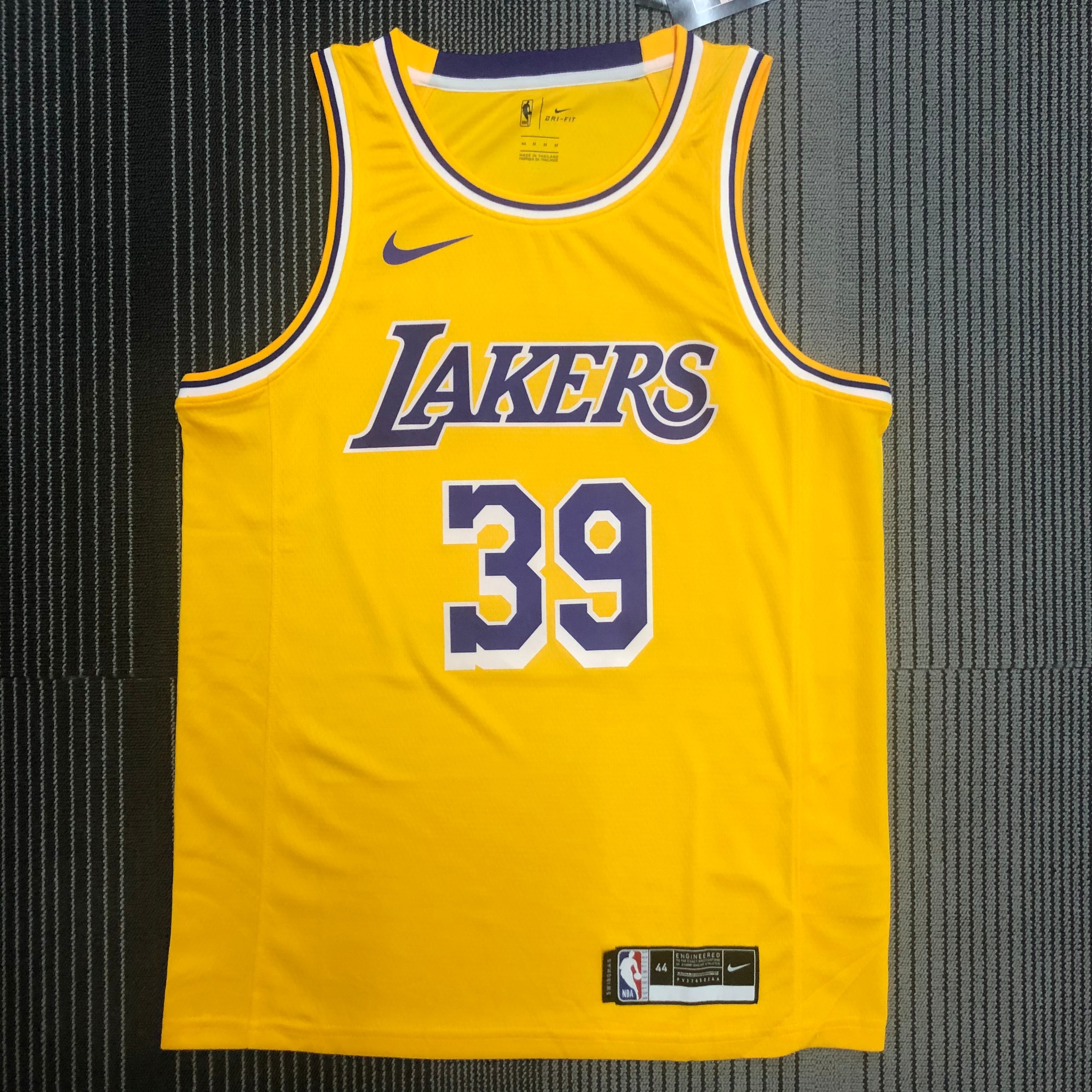 NBA Men Los Angeles Lakers Retro Yellow Round Neck #39 HOWARD Jersey High Quality Name and Number Print - leoleo123123
