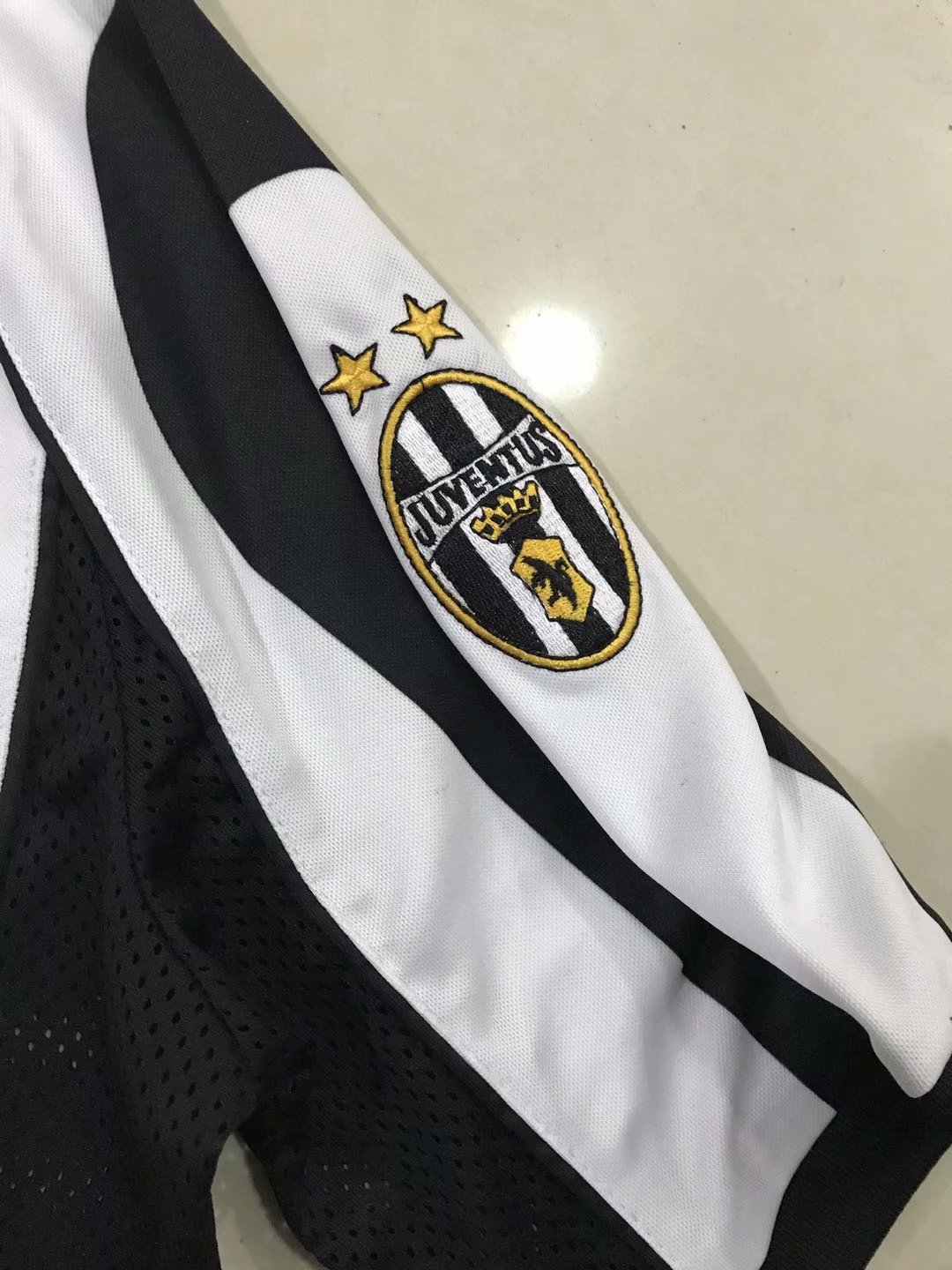 97-98 Juventus Home Retro Jersey - leoleo123123