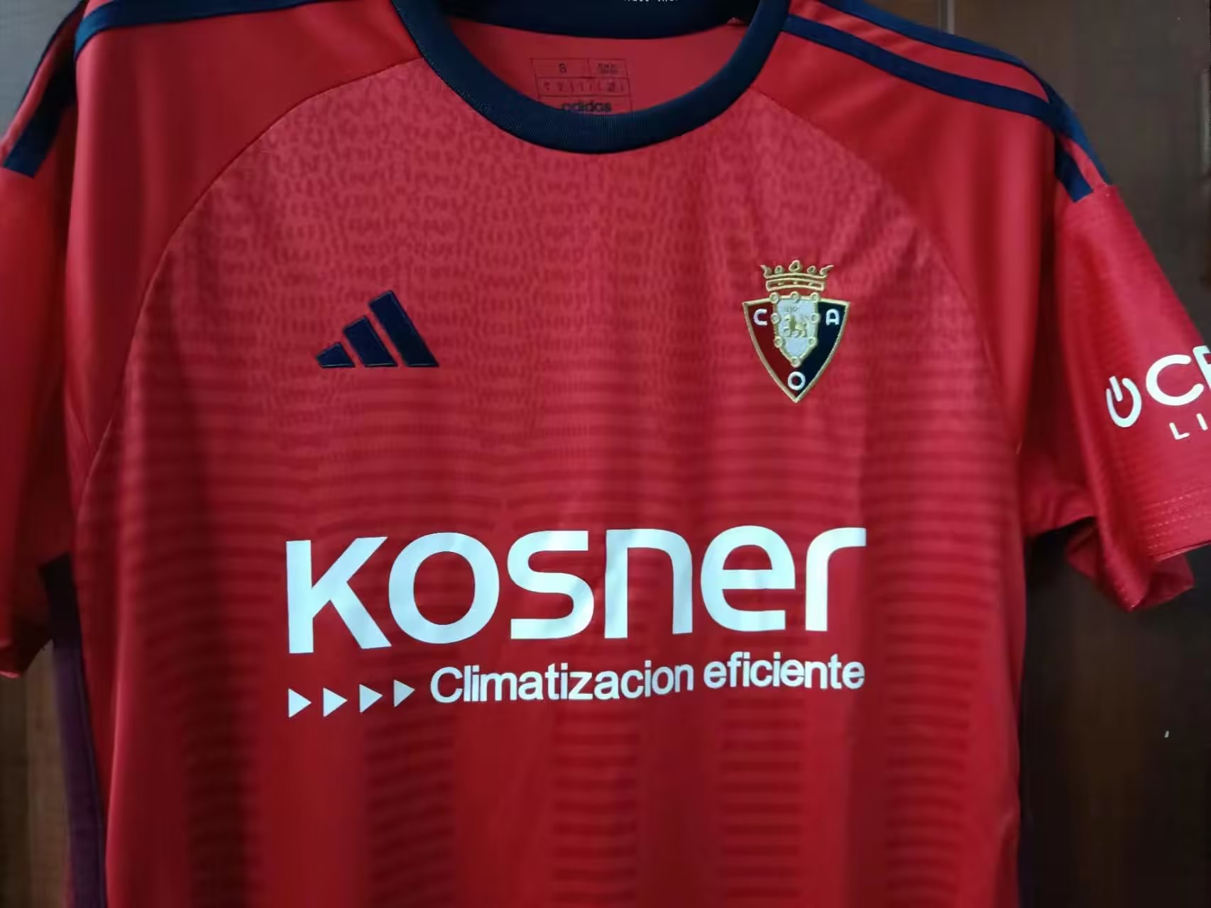 23/24 Osasuna Home Jersey Thai Quality Fan Version - leoleo123123