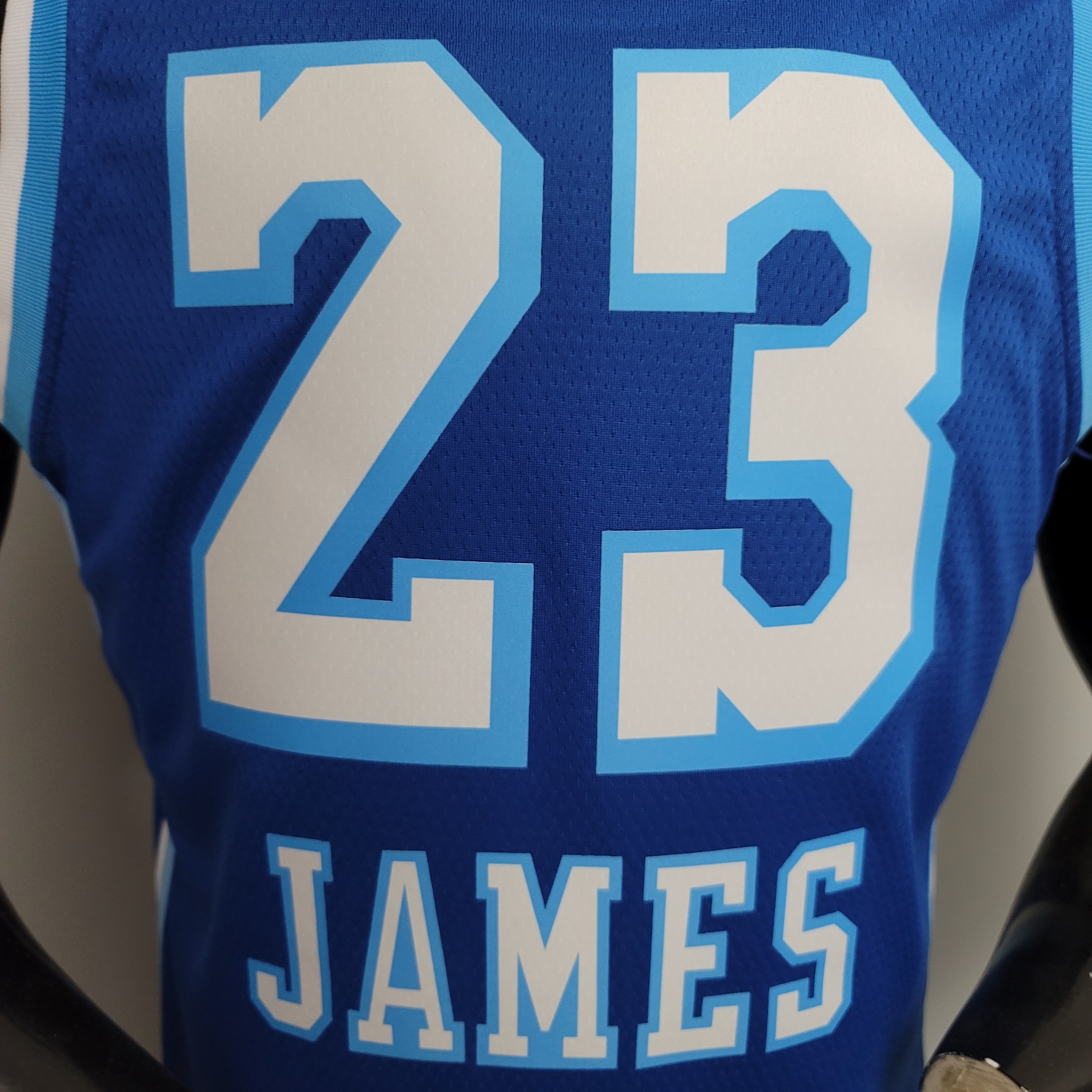 NBA Finals Men Los Angeles Lakers Retro in Latin #23 JAMES Blue Round Neck Jersey High Quality Name and Number Print - leoleo123123
