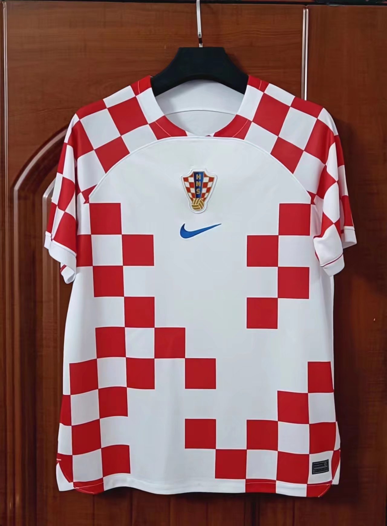 22/23 Croatia Home World Cup Soccer Jersey Fans Version - leoleo123123