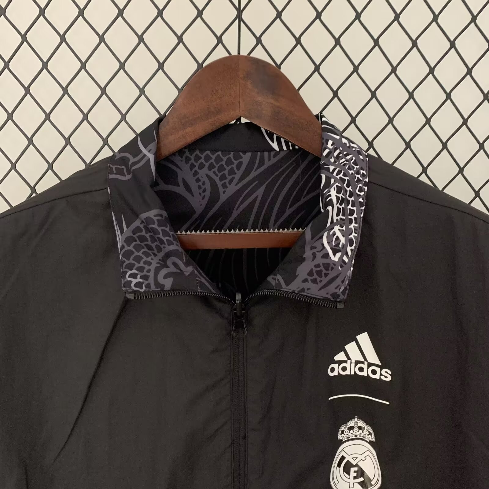 23/24 Real Madrid Dragon Black Windbreaker Jacket two-sided Jacket Thai Quality - leoleo123123