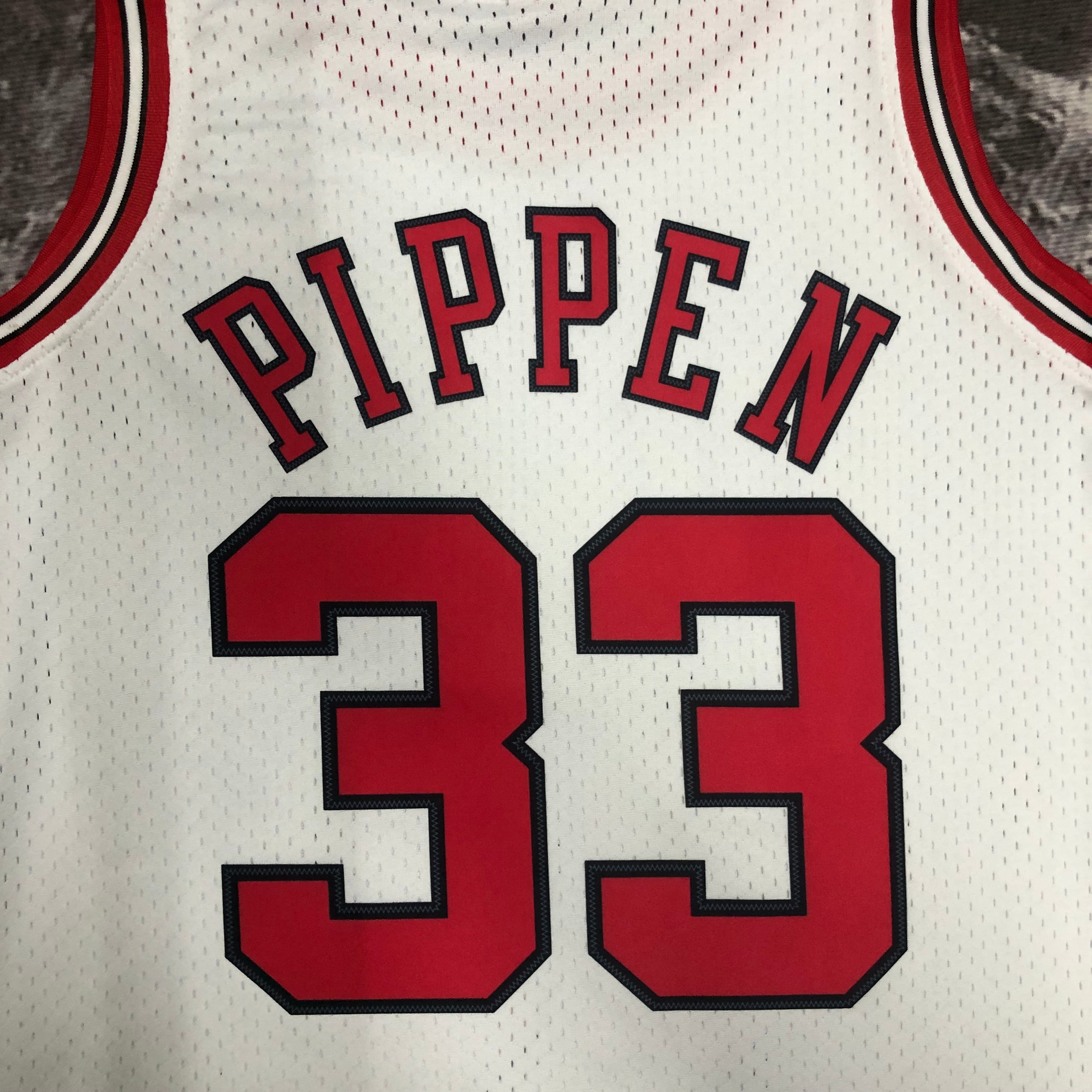 NBA Men Season 1998 Retro Chicago Bulls White #33 PIPPEN Jersey High Quality Name and Number Print - leoleo123123