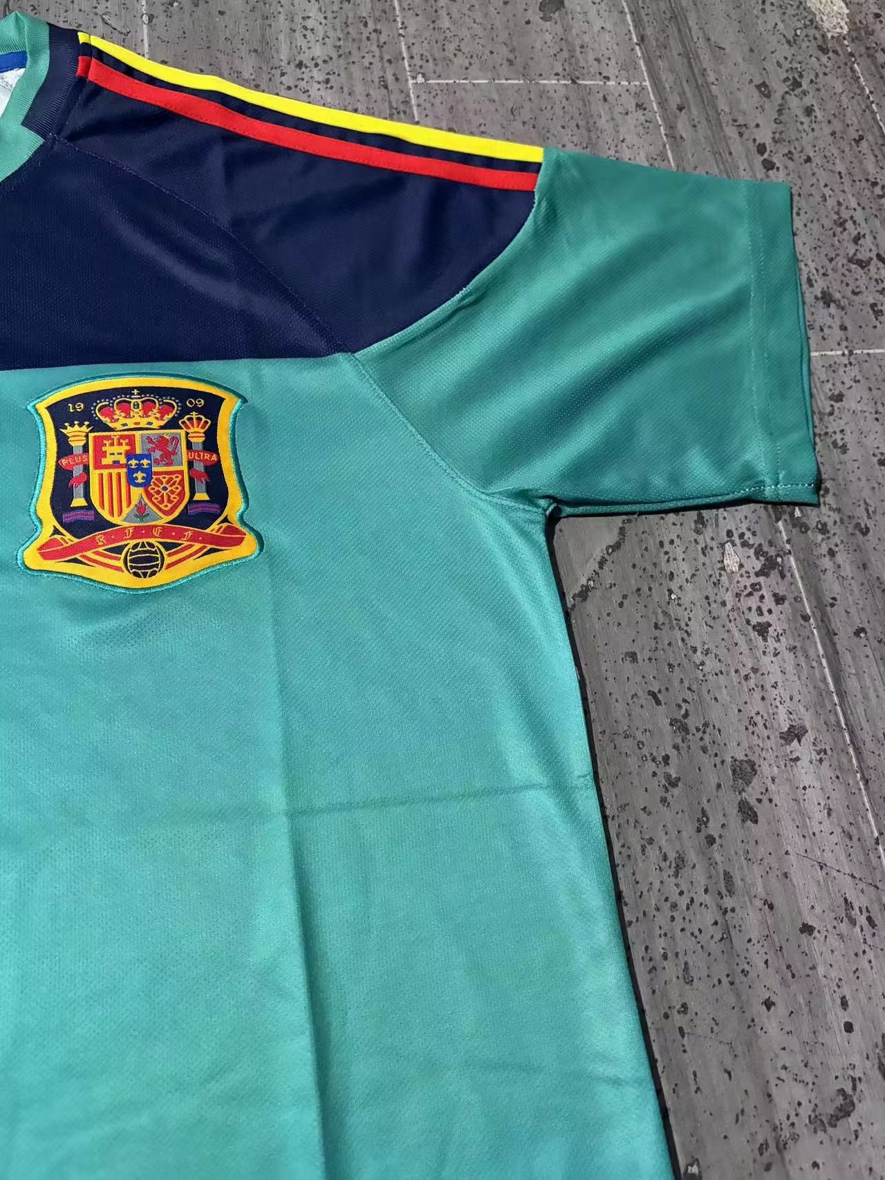 2010 Spain Goalkeeper Green Fans Version Retro Jersey - leoleo123123