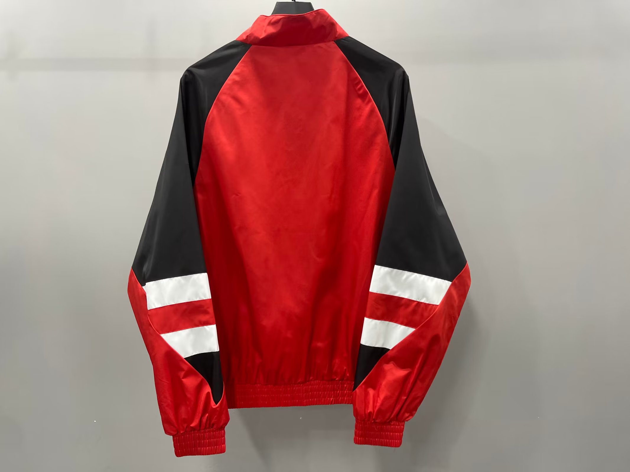 2023 Manchester United Red Windbreaker Jacket Thai Quality - leoleo123123