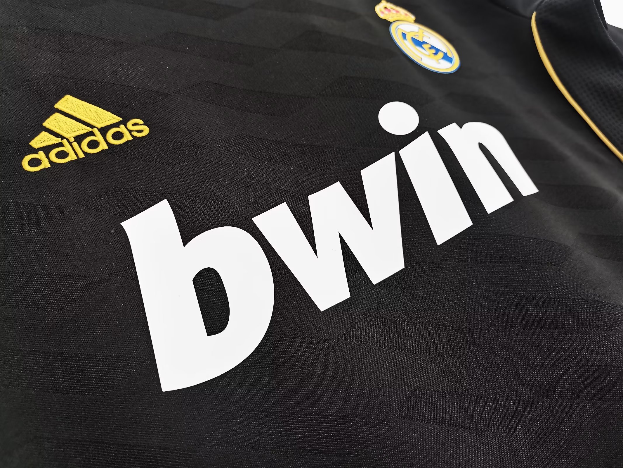 11/12 Real Madrid Away Retro Jersey - leoleo123123