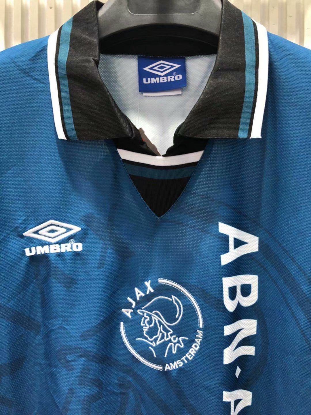 1995 Ajax Away Retro Jersey - leoleo123123