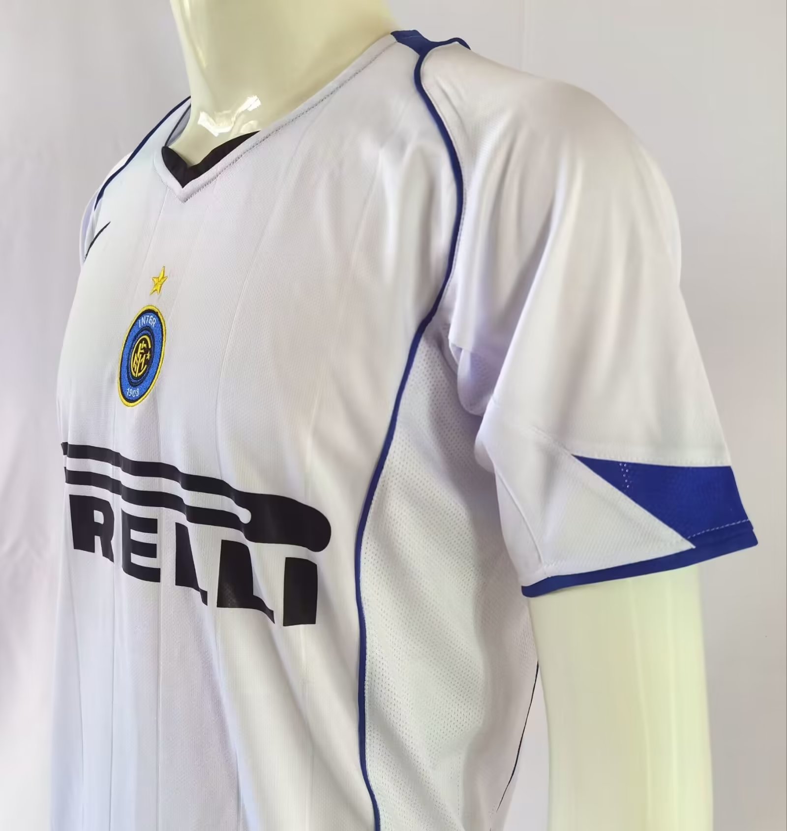 04-05 Inter Milan Away Retro Jersey - leoleo123123