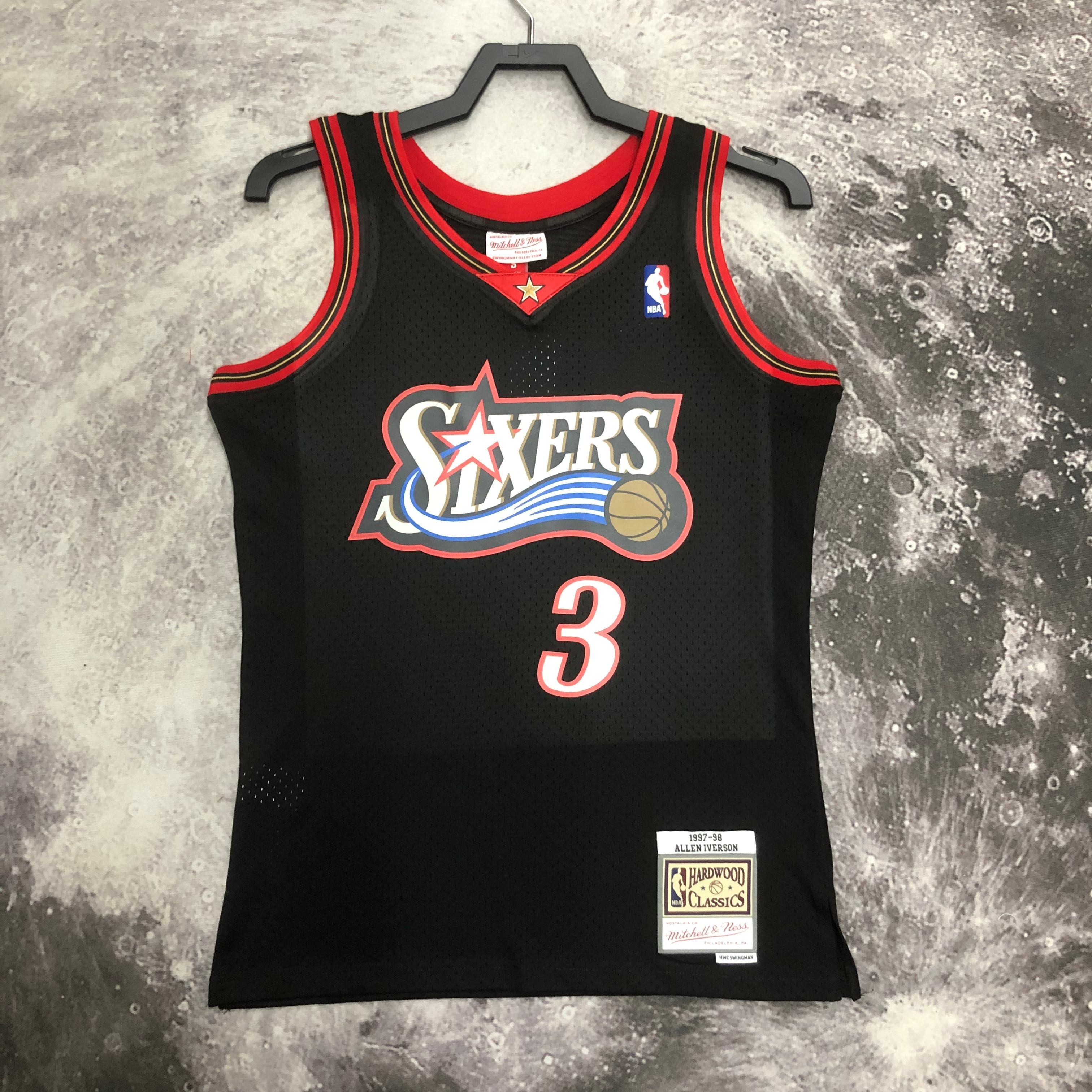 NBA Men 97-98 Philadelphia 76ers Black #3 IVERSON Classics Swingman Jersey - leoleo123123