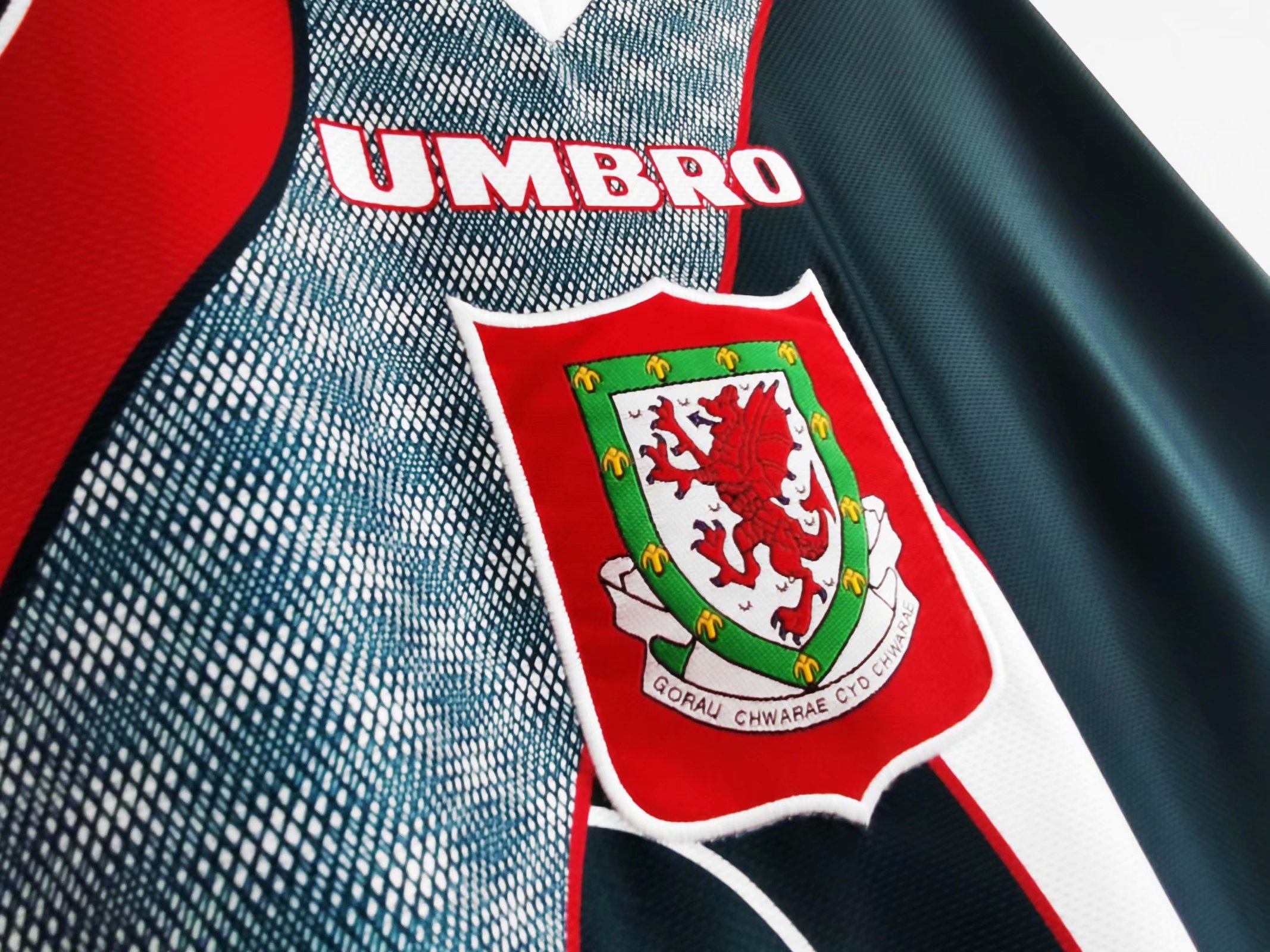 94-95 Welsh Home Retro Jersey Fans Version - leoleo123123