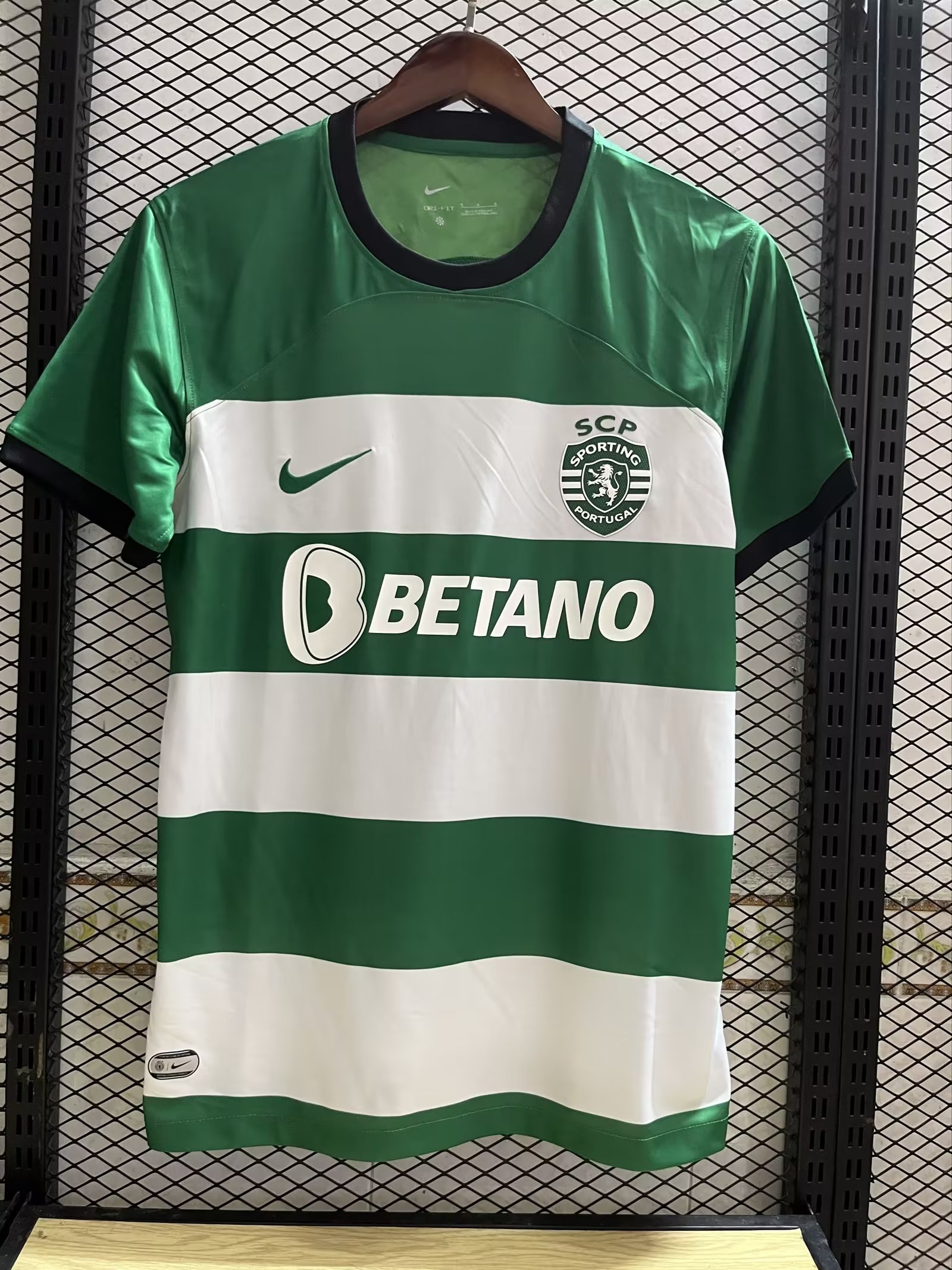 23/24 Sporting Lisbon Home Jersey Thai Quality - leoleo123123