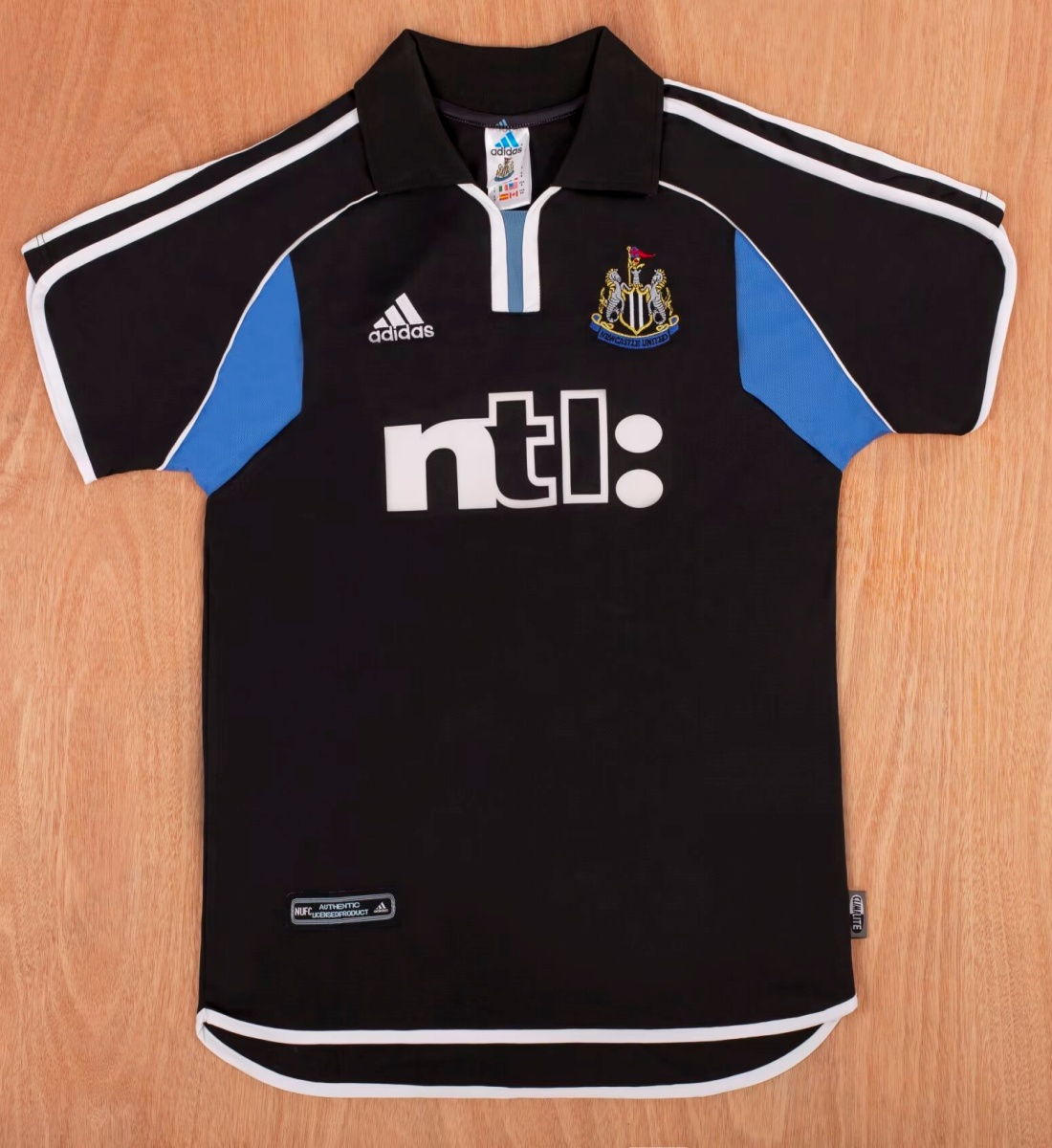 01/02 Newcastle Away Retro Jersey - leoleo123123