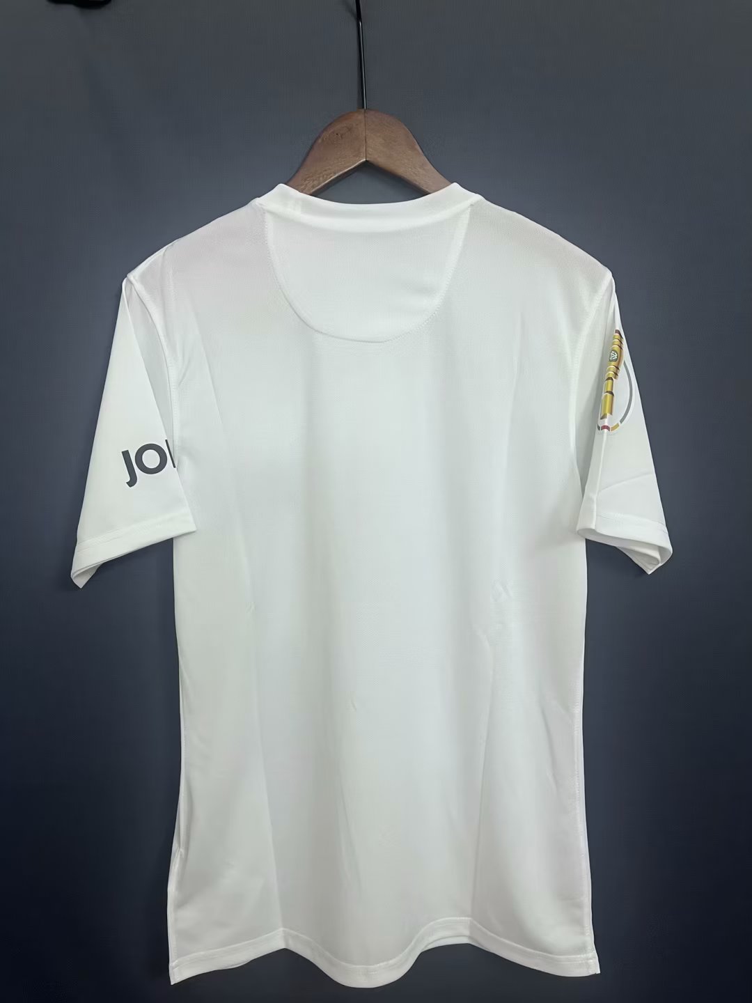 23/24 Frankfurt Home Jersey Fans Version Thai Quality - leoleo123123