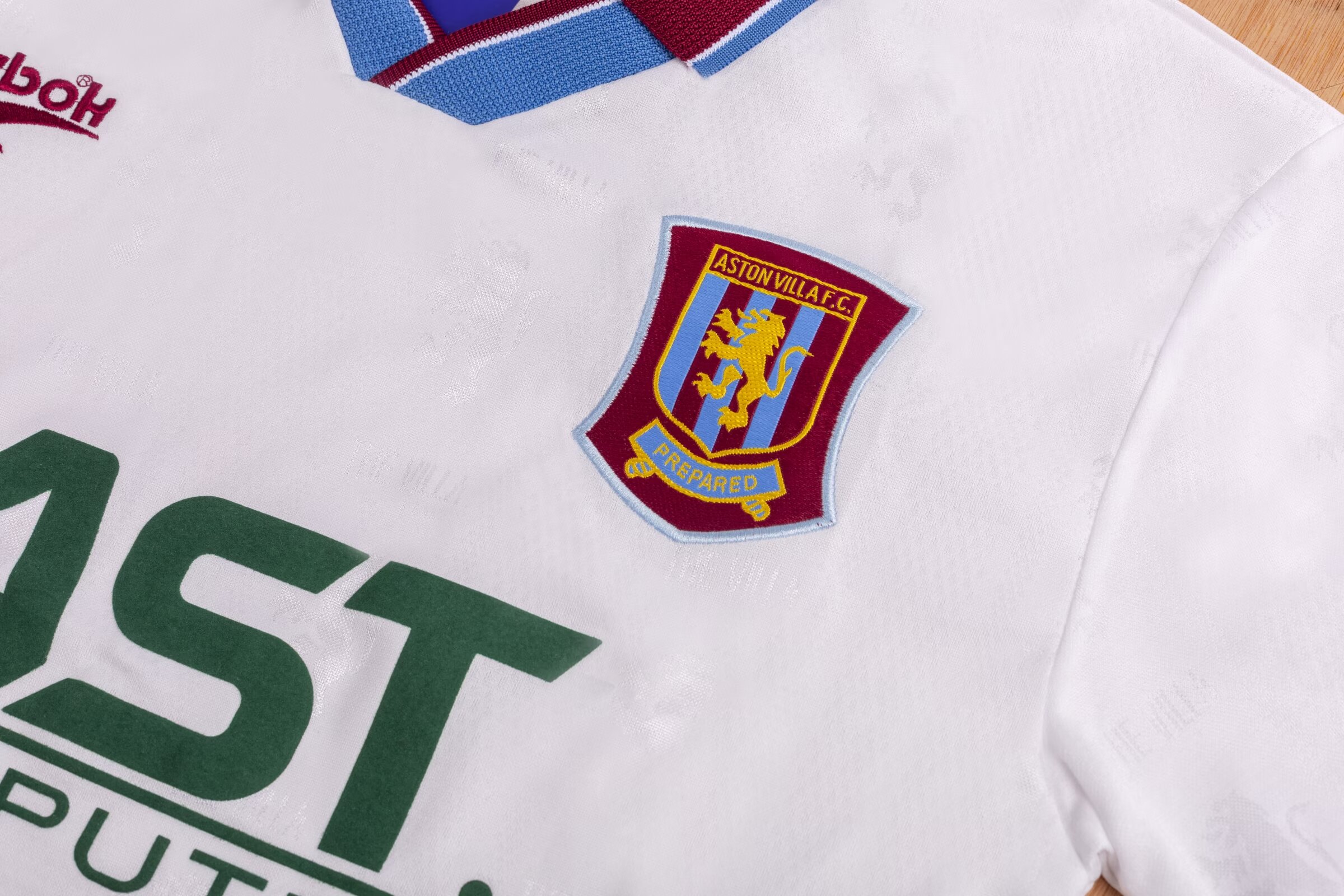 95/97 Aston Villa F.C Away Retro Jersey Fans Version - leoleo123123