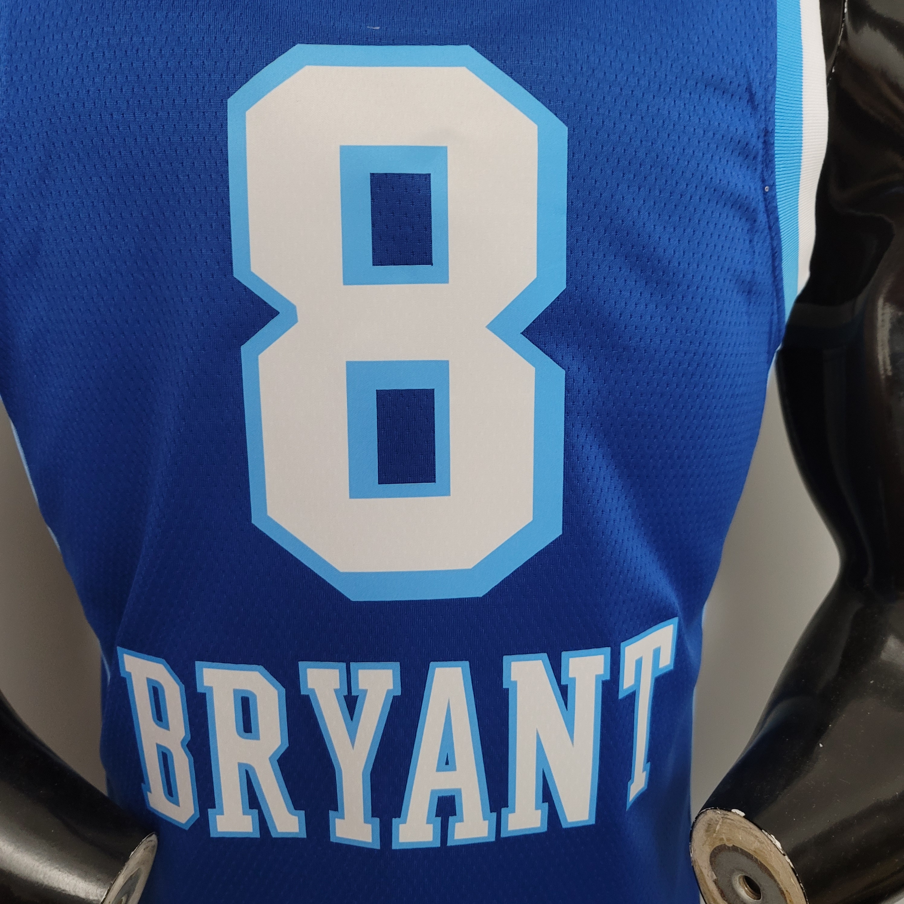 NBA Finals Men Los Angeles Lakers Retro in Latin #8 BRYANT Blue Round Neck Jersey High Quality Name and Number Print - leoleo123123