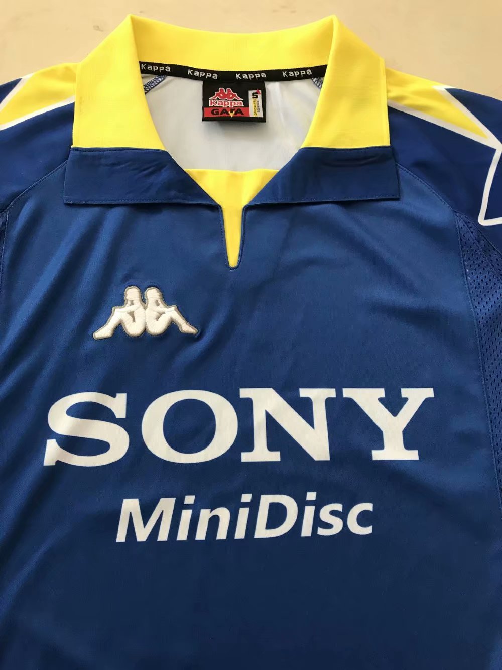 97-98 Juventus Away Retro Jersye - leoleo123123