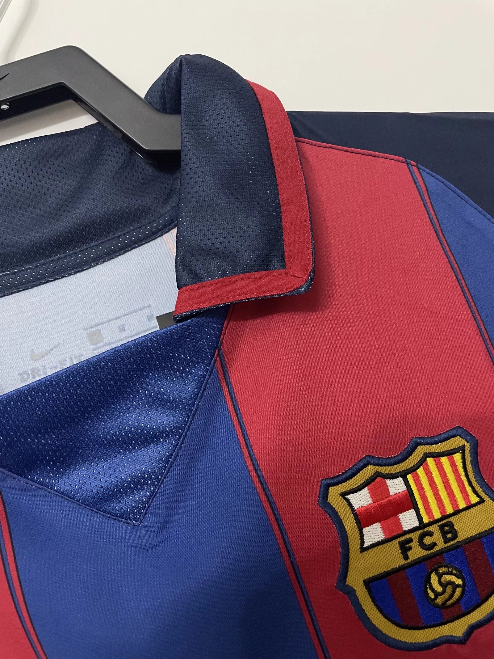 03/04 Barcelona Home Retro Jersey - leoleo123123