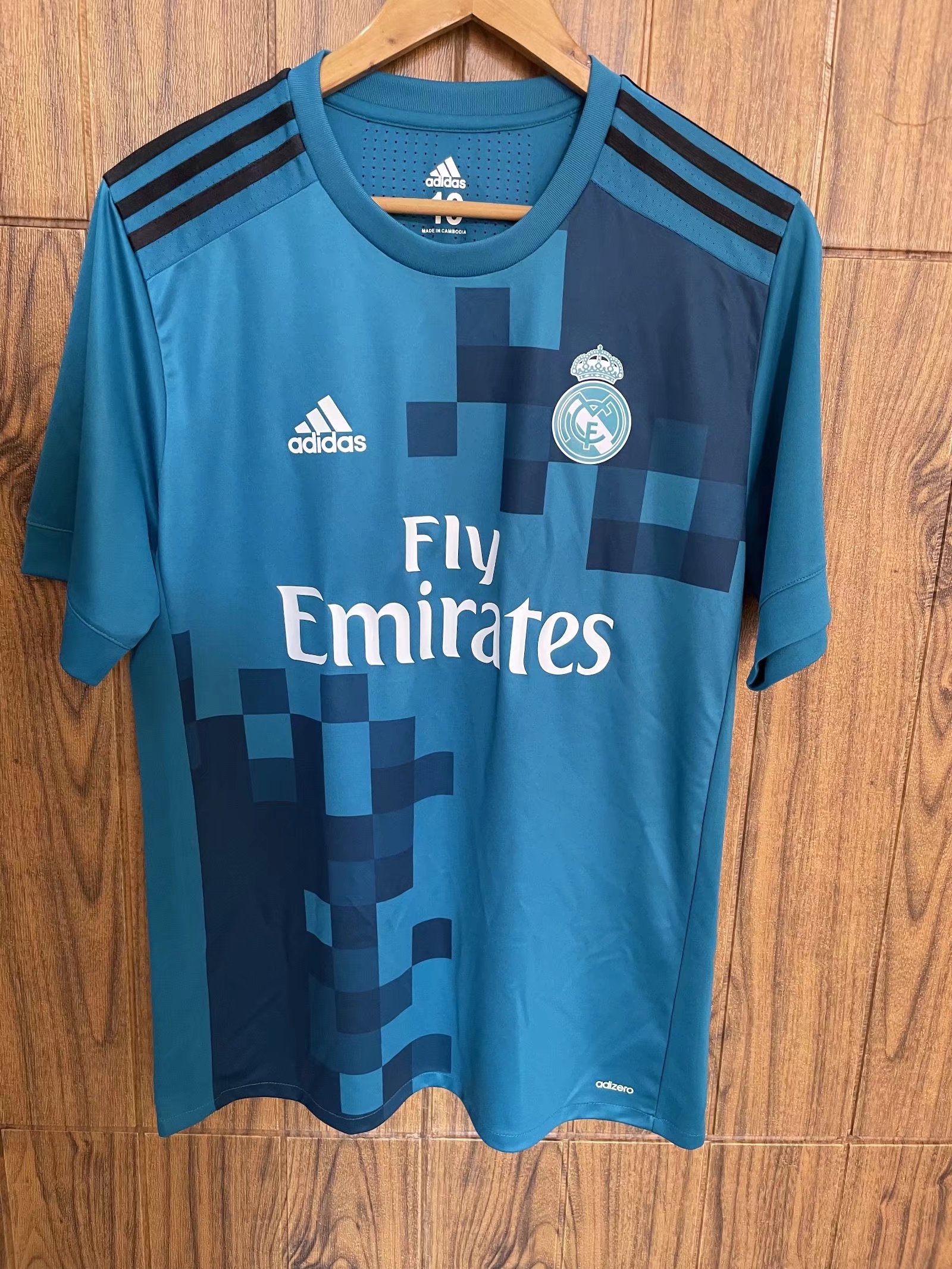 17/18 Real Madrid Third Retro Jersey - leoleo123123