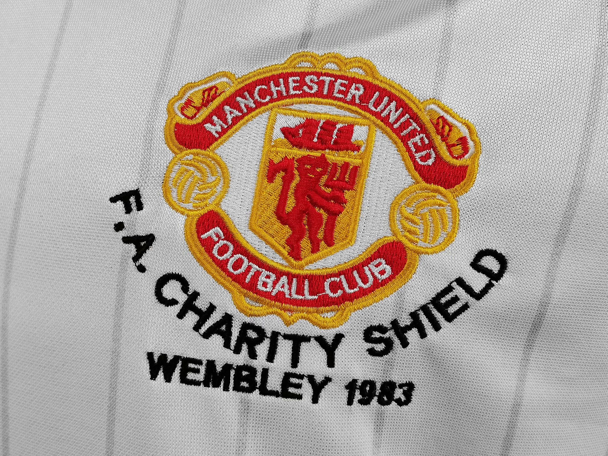 1983 Man United Away Retro Jersey - leoleo123123