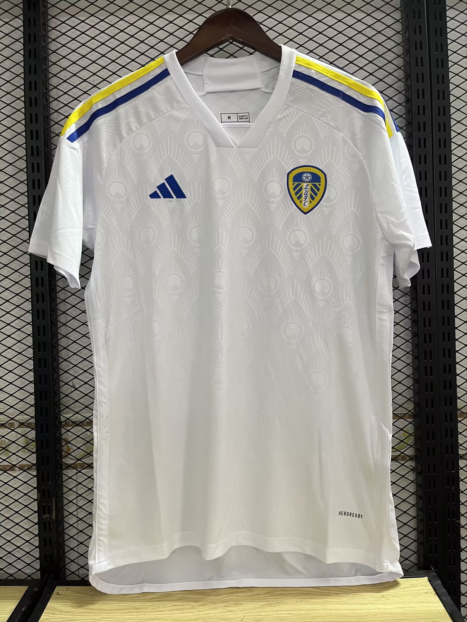 23/24 Leeds United F.C Home Jersey Fans Version Thai Quality - leoleo123123