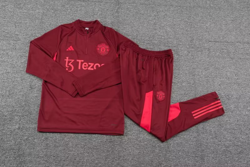 23/24 Man United Red Sweater Tracksuit Thai Quality - leoleo123123