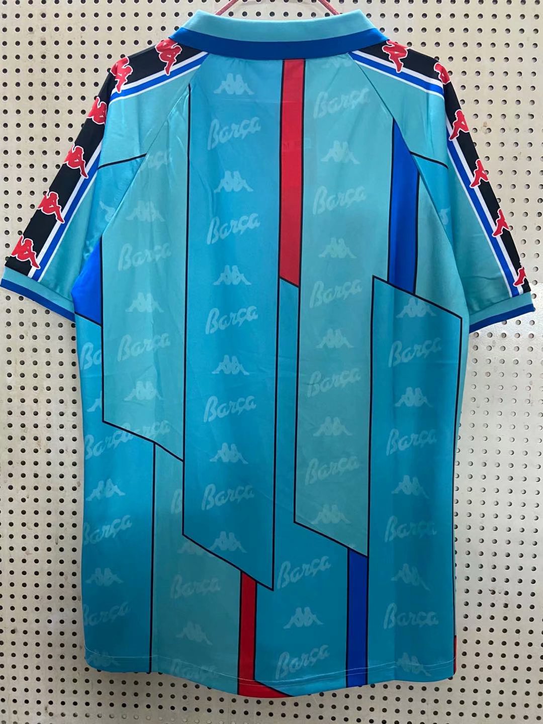 96-96 Barcelona Away Retro Jersey - leoleo123123