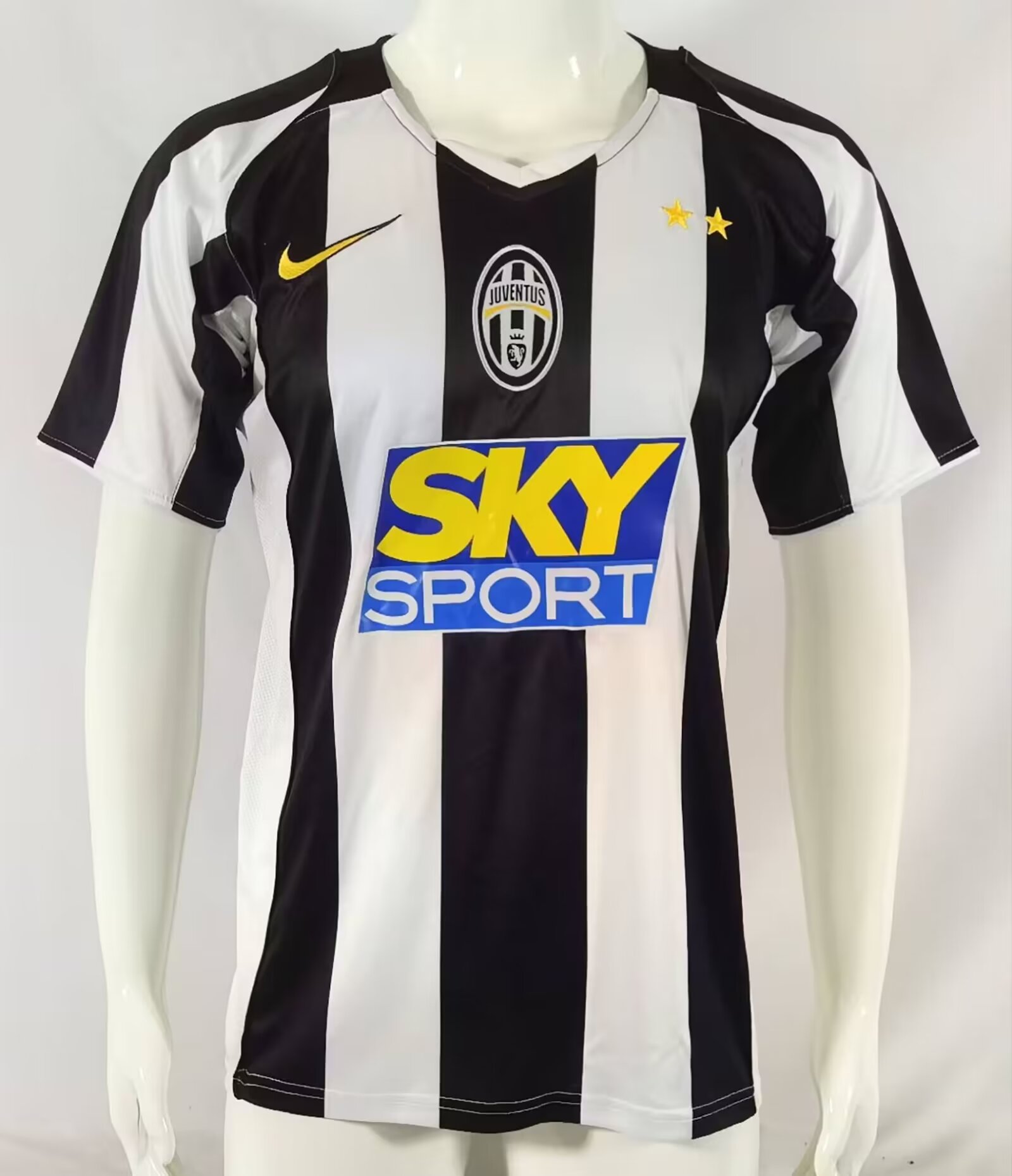 04/05 Juventus Home Retro Jersey - leoleo123123