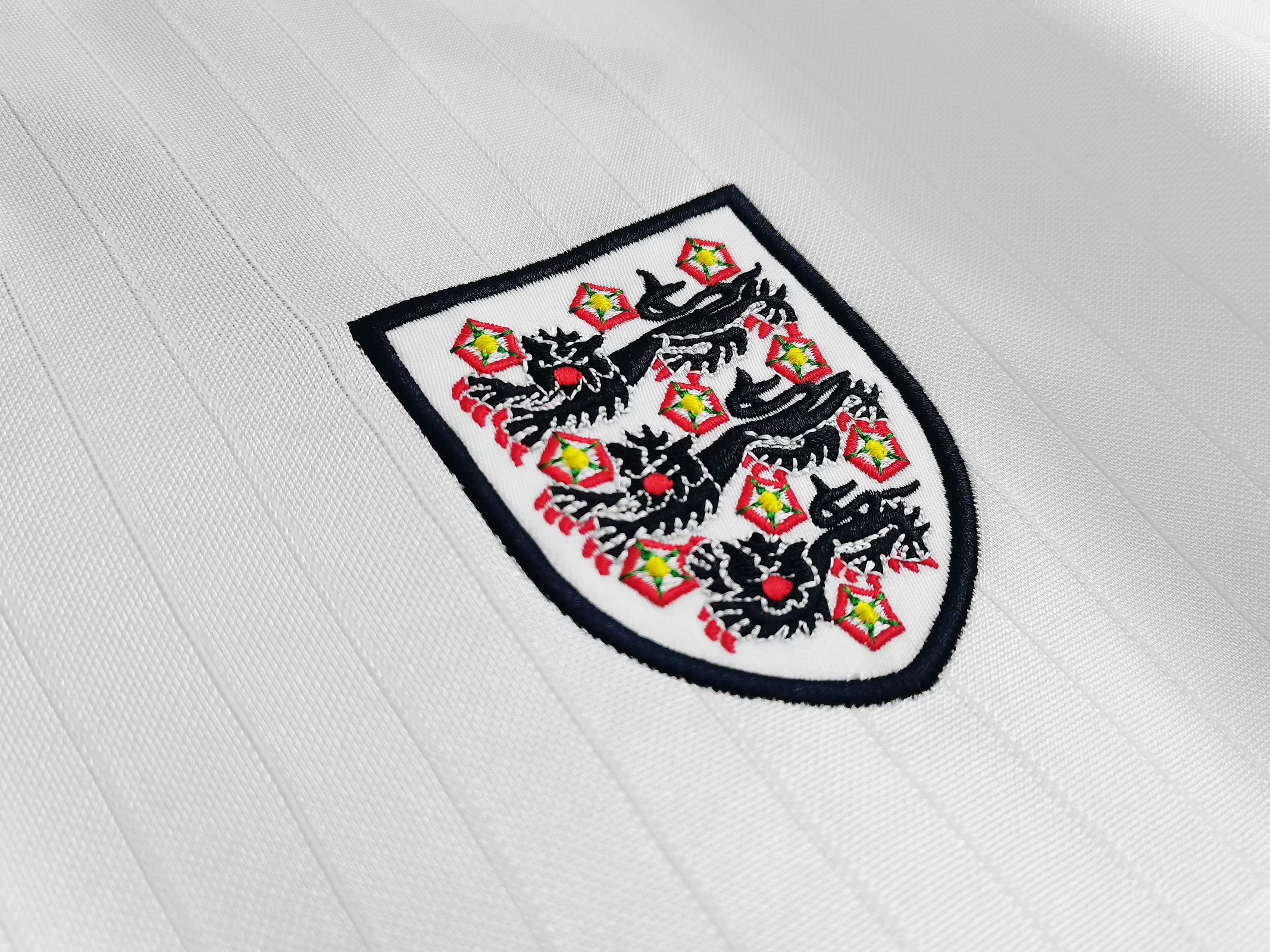 84/87 England Home Retro Jersey - leoleo123123