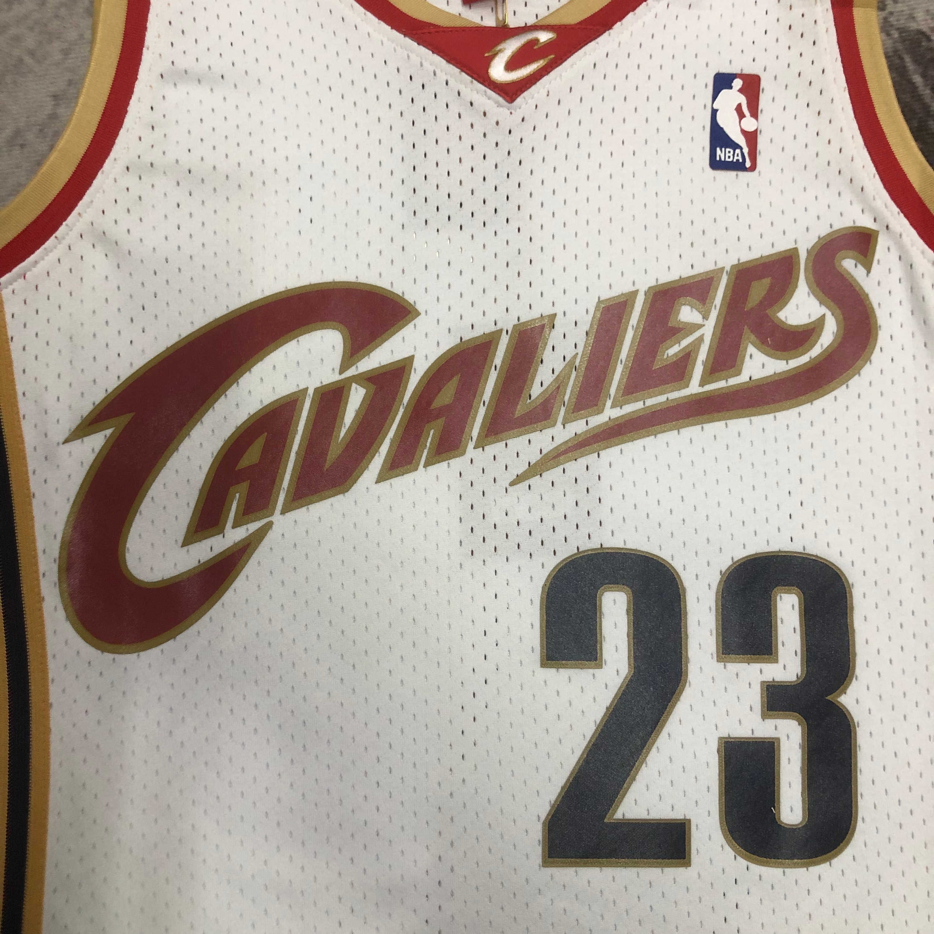 NBA Season 03-04 Men Cleveland Cavaliers White #23 JAMES Classics Swingman Jersey - leoleo123123