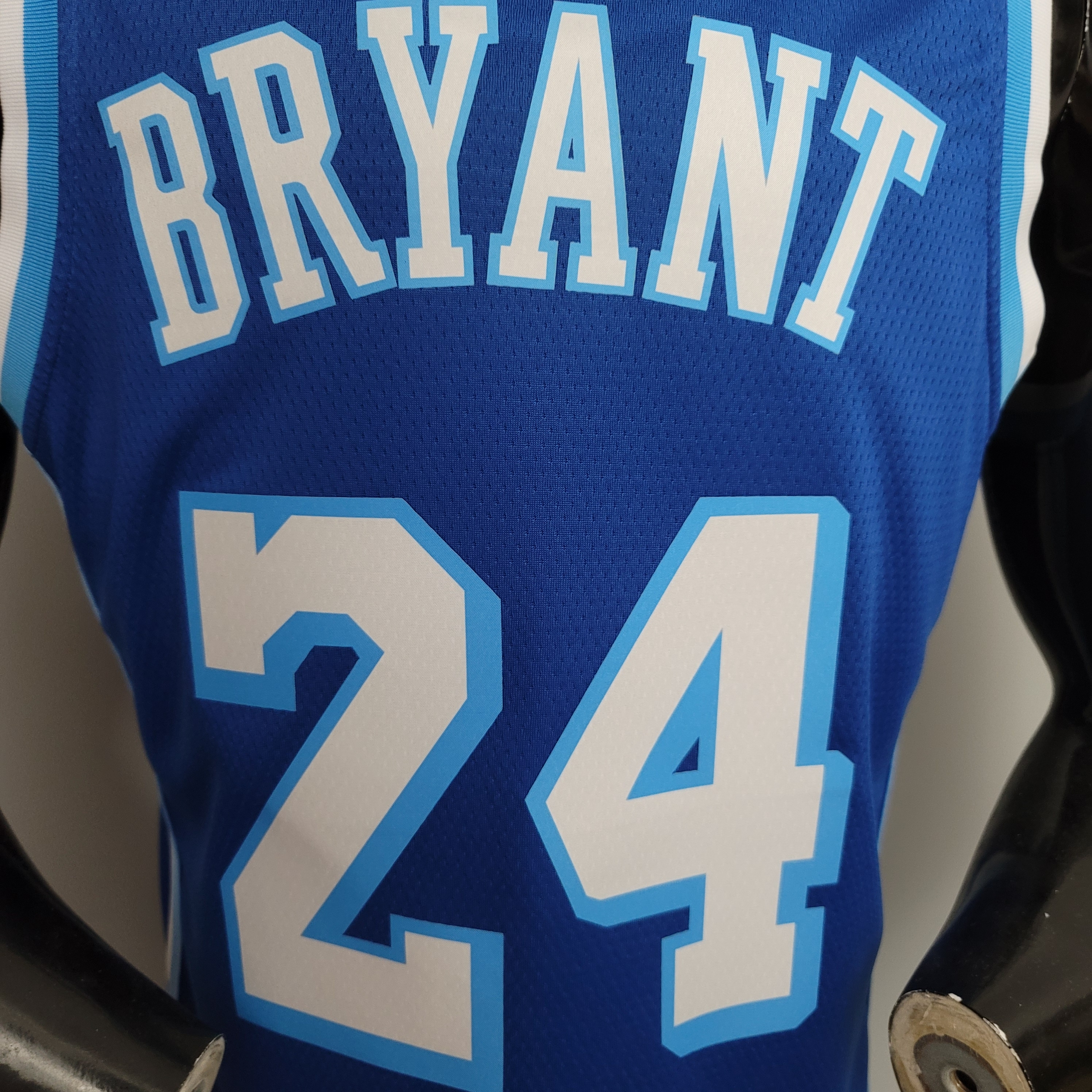 NBA Men Los Angeles Lakers Retro in Latin #8&24 BRYANT Blue Round Neck Jersey High Quality Name and Number Print - leoleo123123