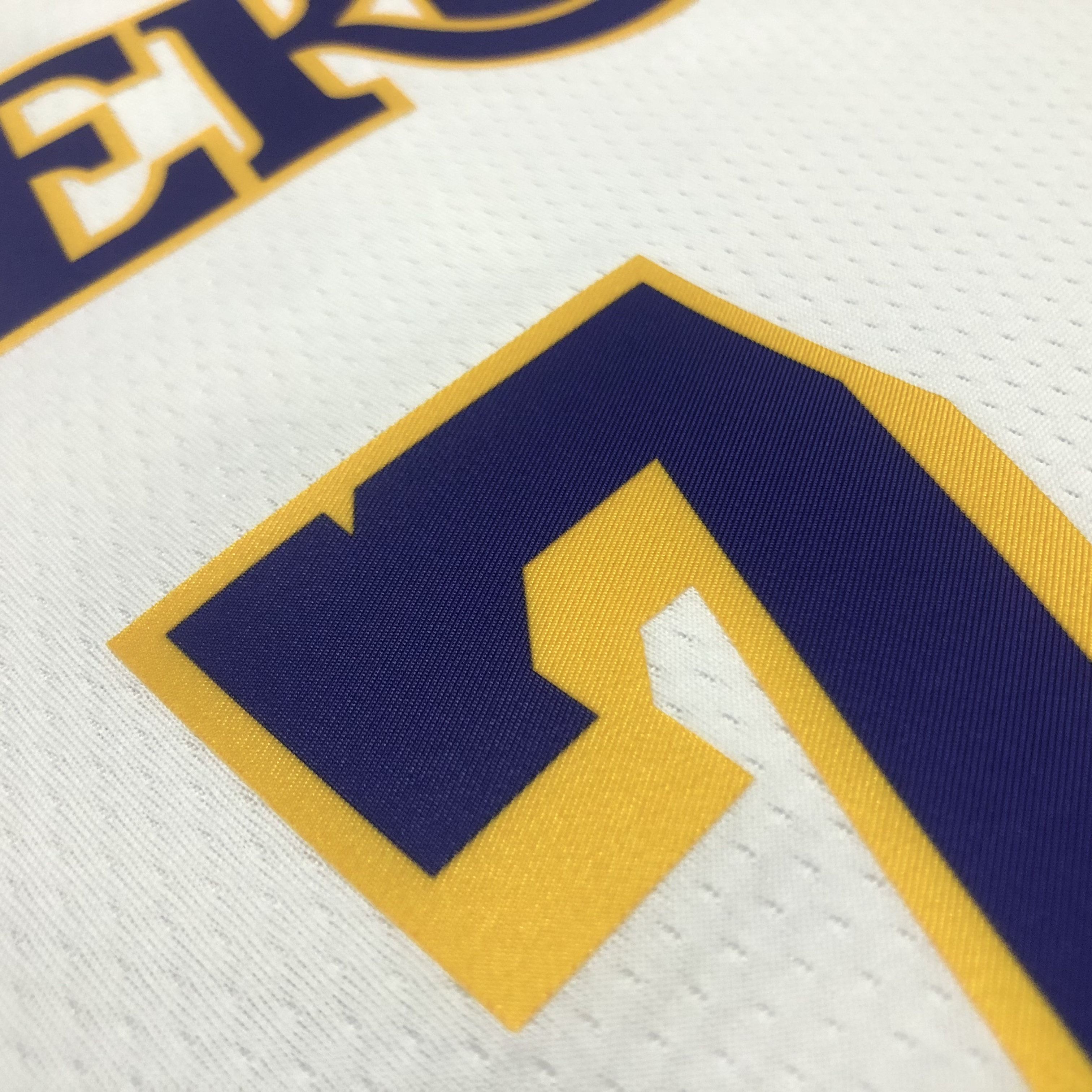 NBA Men Los Angeles Lakers #7 ANTHONY Retro White Round Neck Jersey High Quality Name and Number Print - leoleo123123
