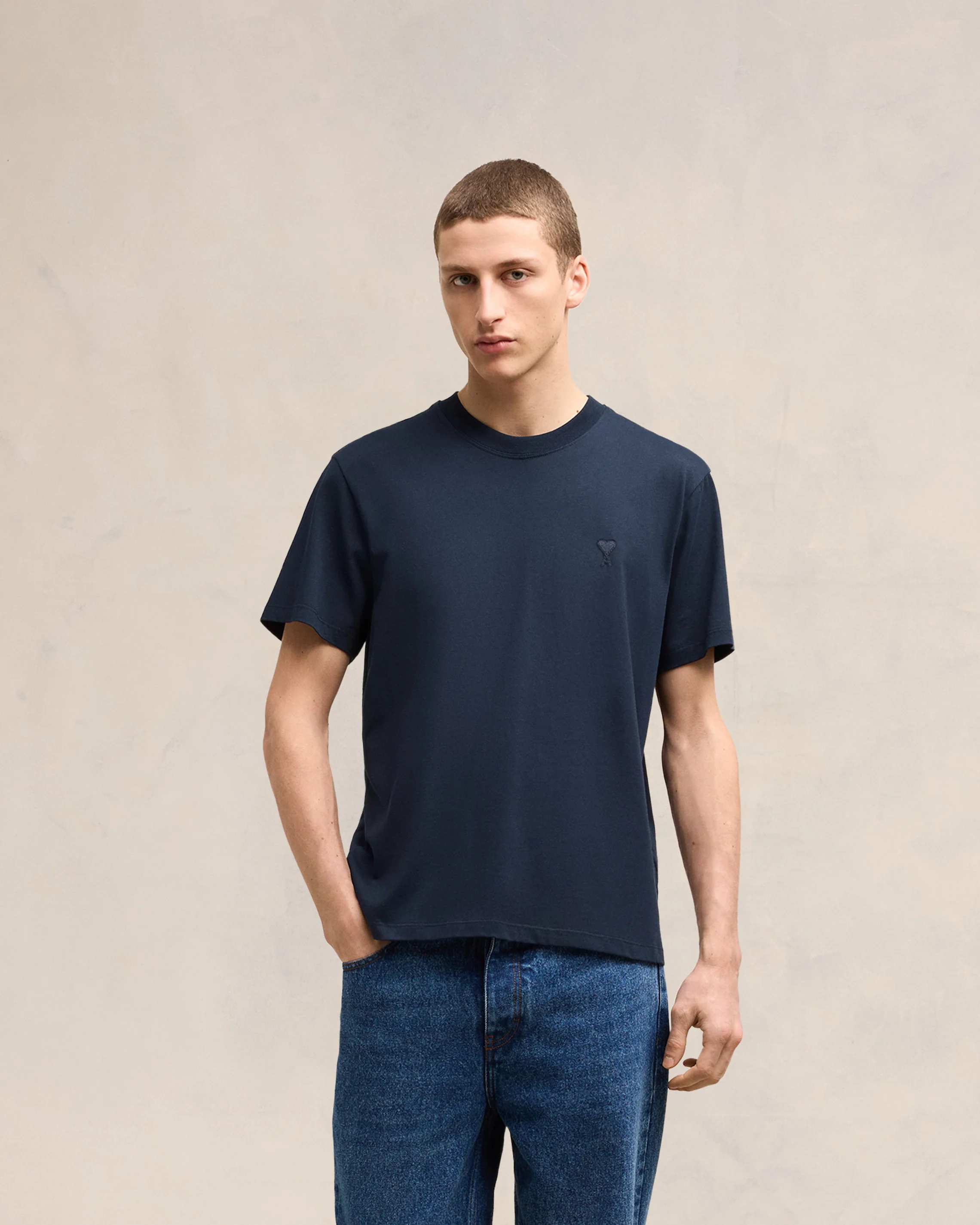 Night Blue Ami De Coeur T-Shirt - leoleo123123