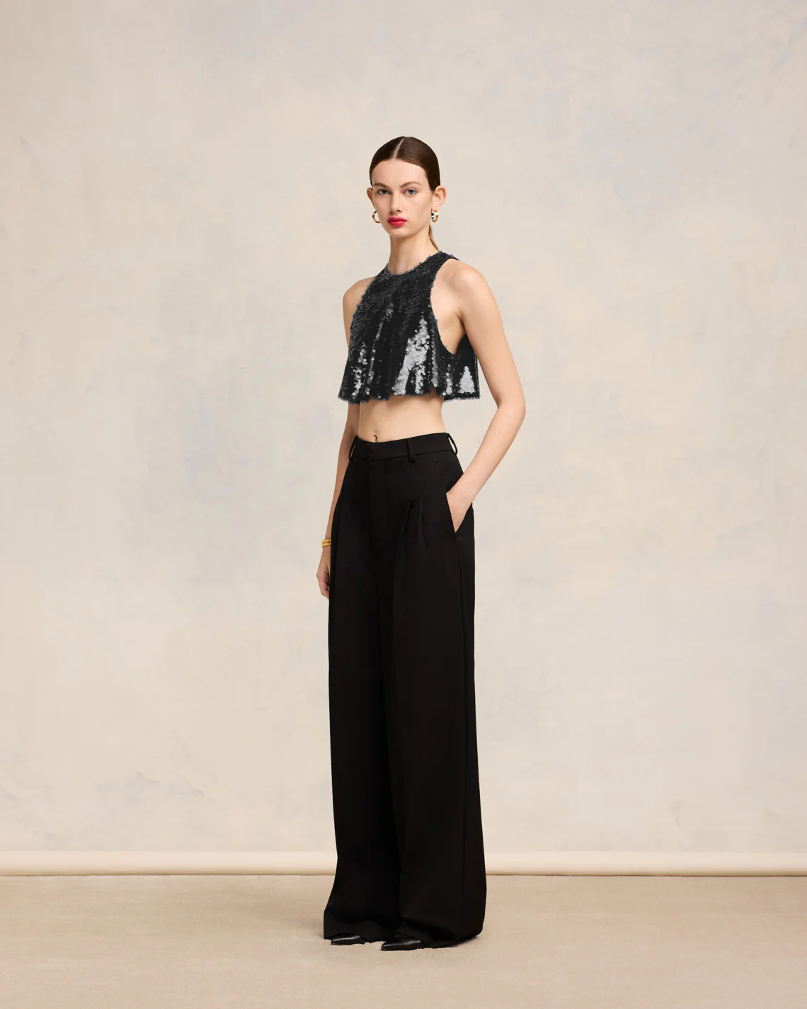 Black Embroidered Top - leoleo123123