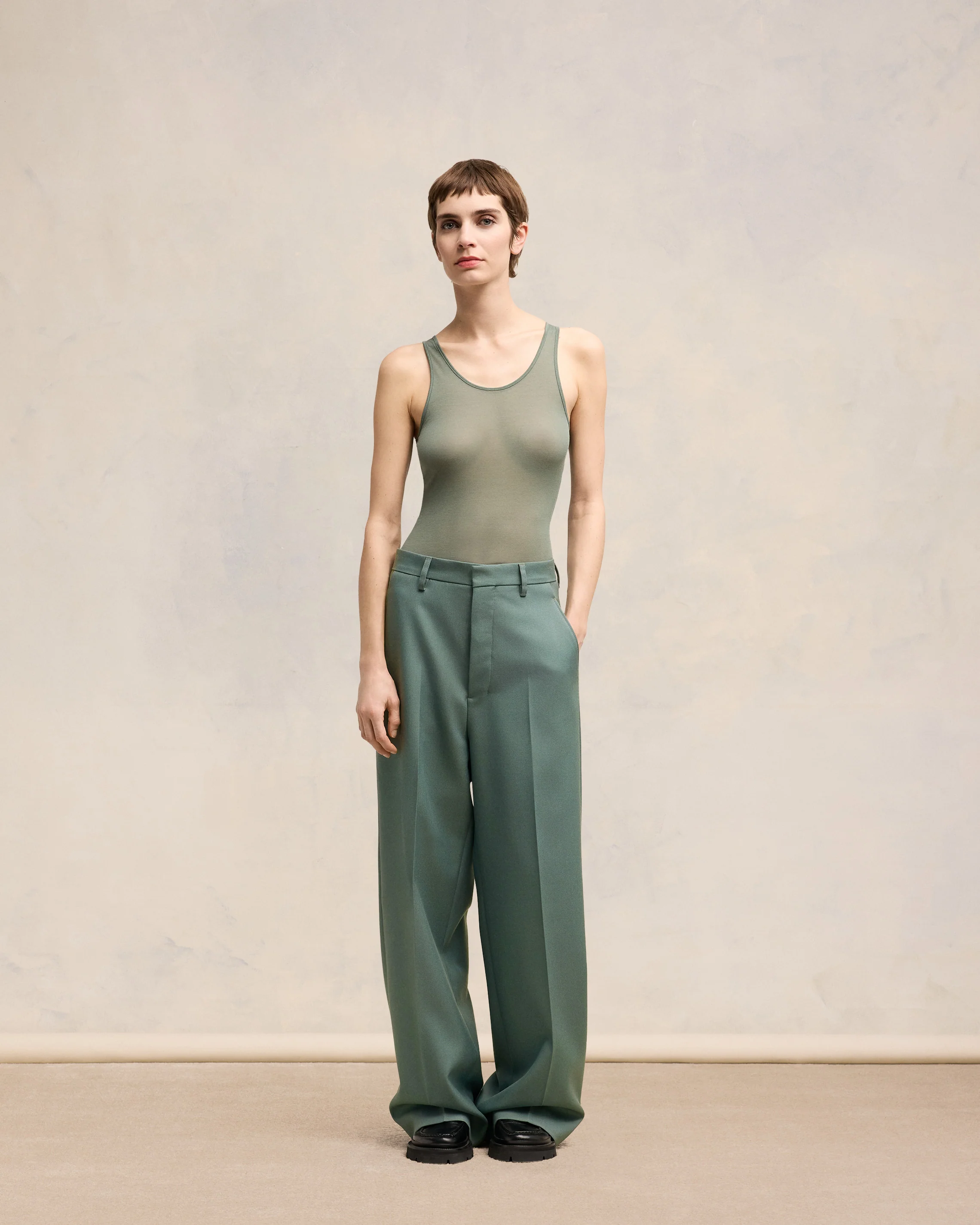 Antique Clay Large Fit Trousers - leoleo123123