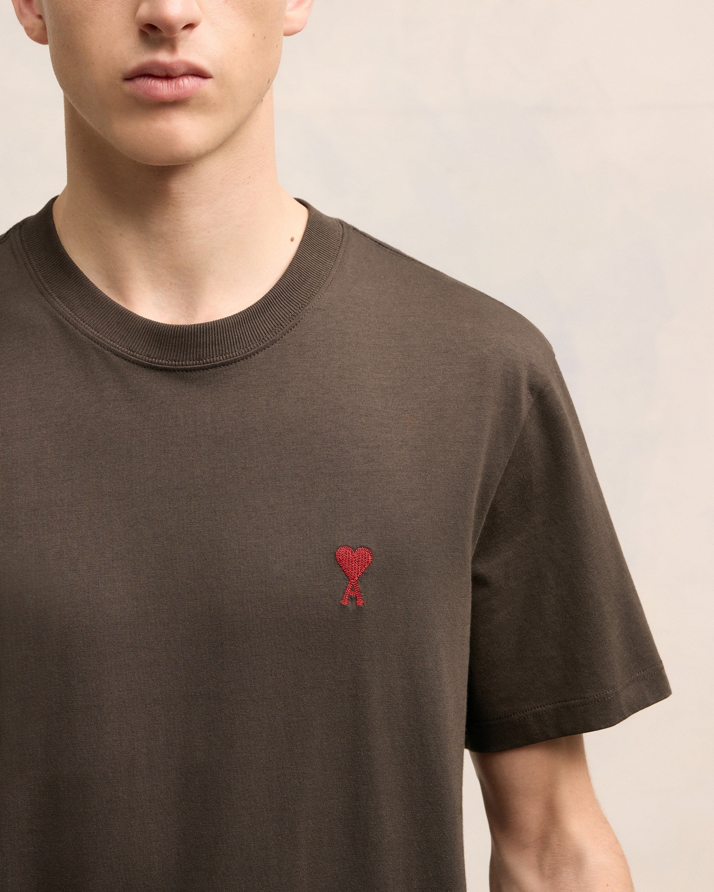Dark Coffee Red Ami De Coeur T-Shirt - leoleo123123