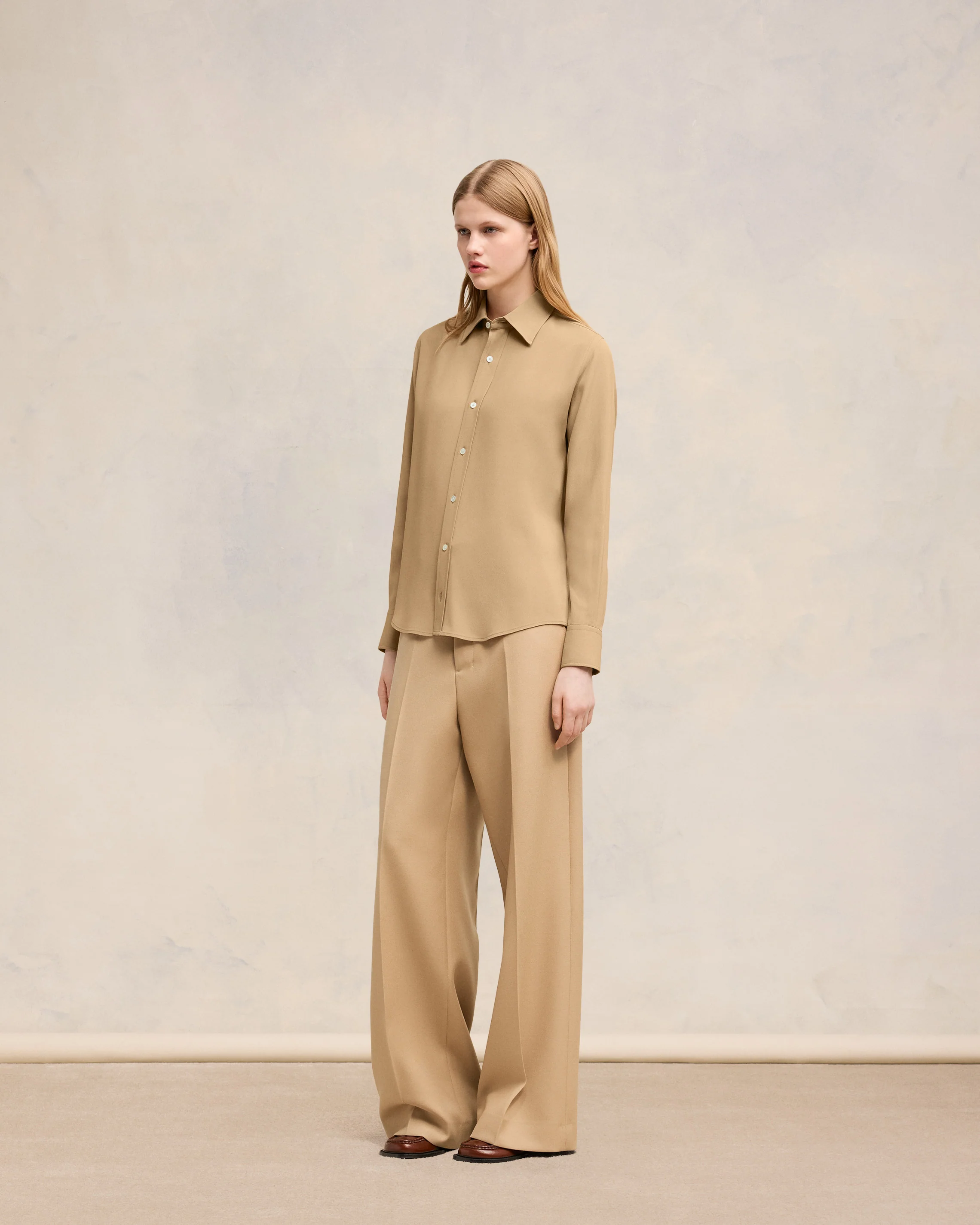 Sand Classic Shirt - leoleo123123