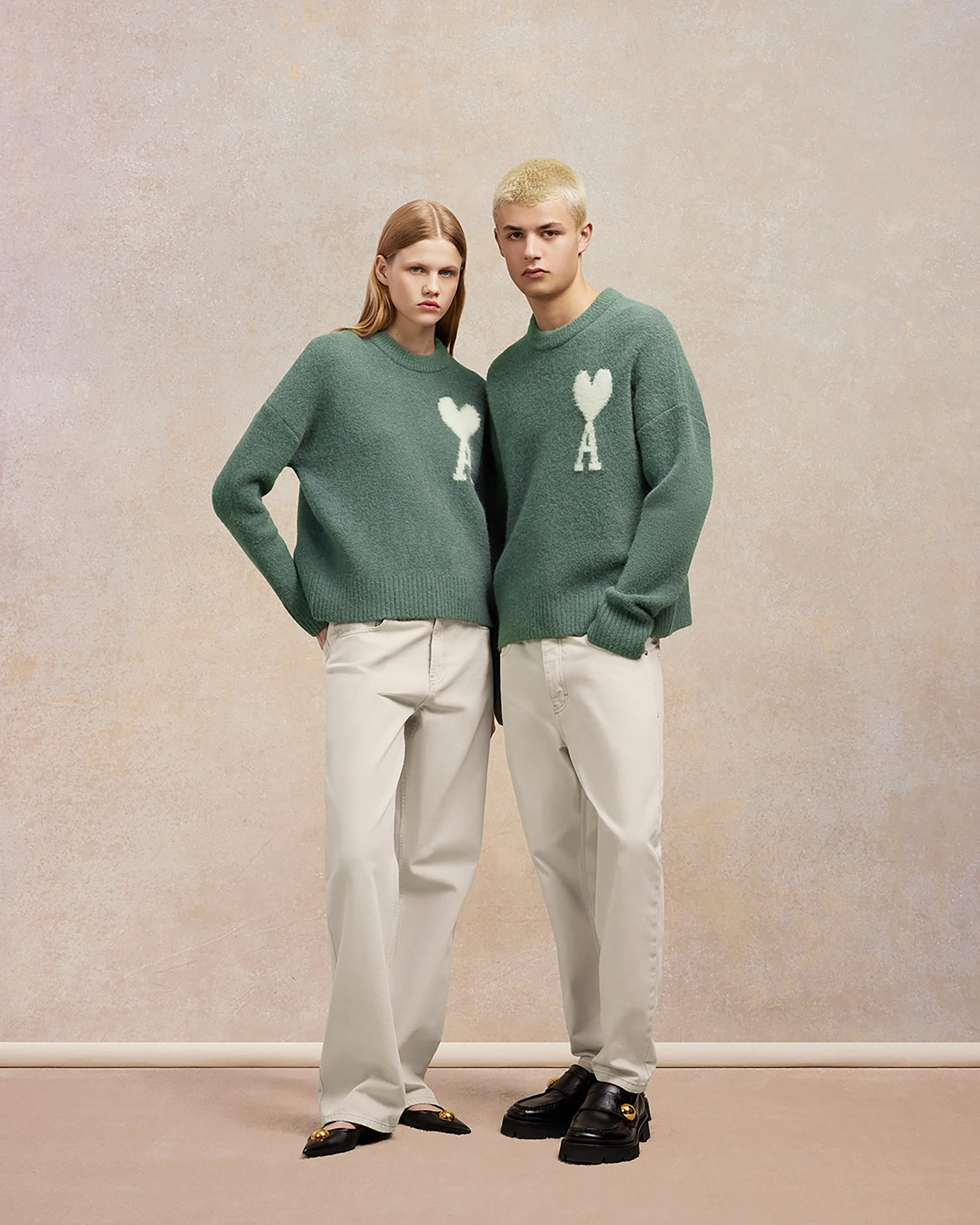 Antique Clay Off-White Ami De Coeur Crew Neck Sweater - leoleo123123