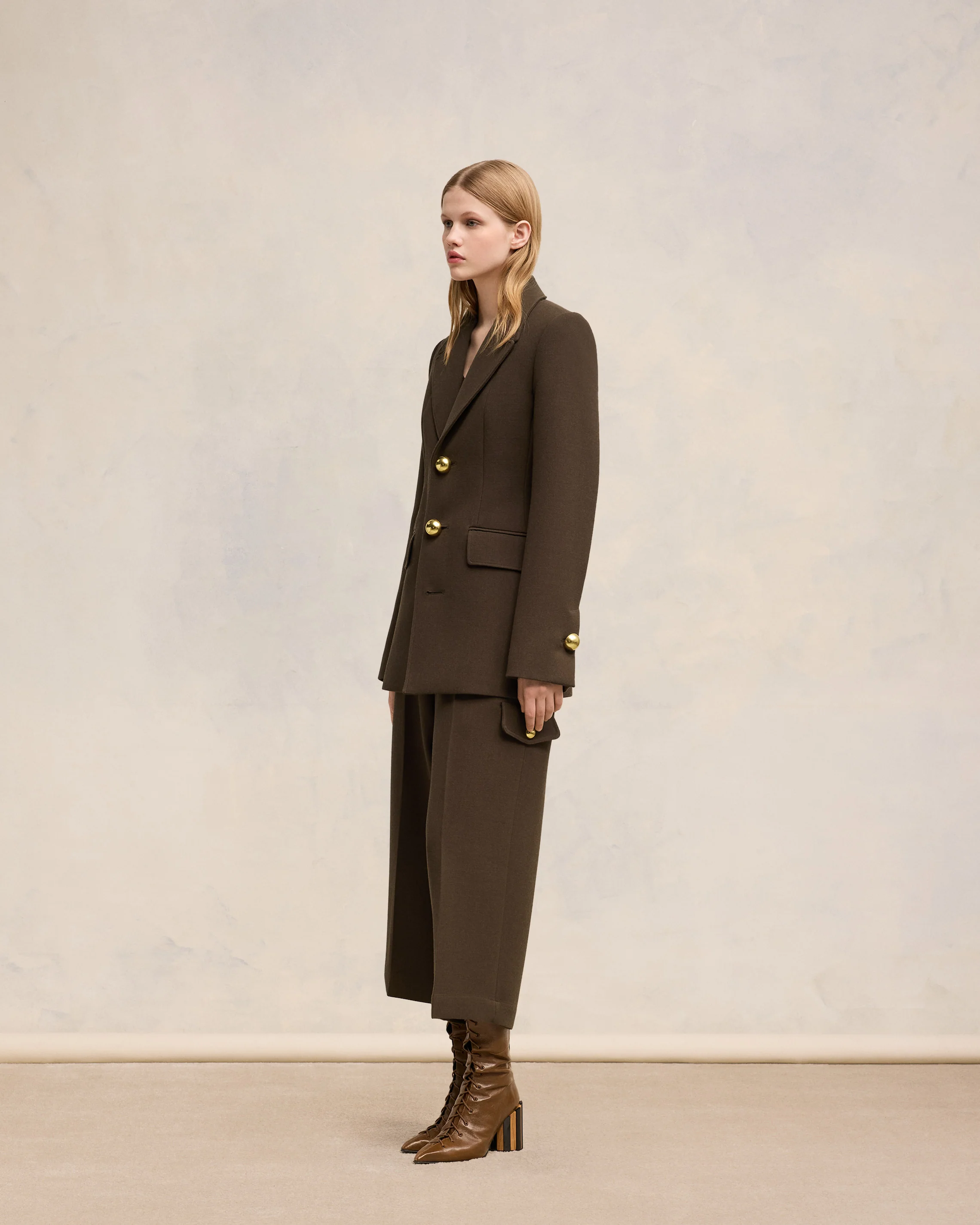 Dark Coffee Three Buttons Jacket - leoleo123123