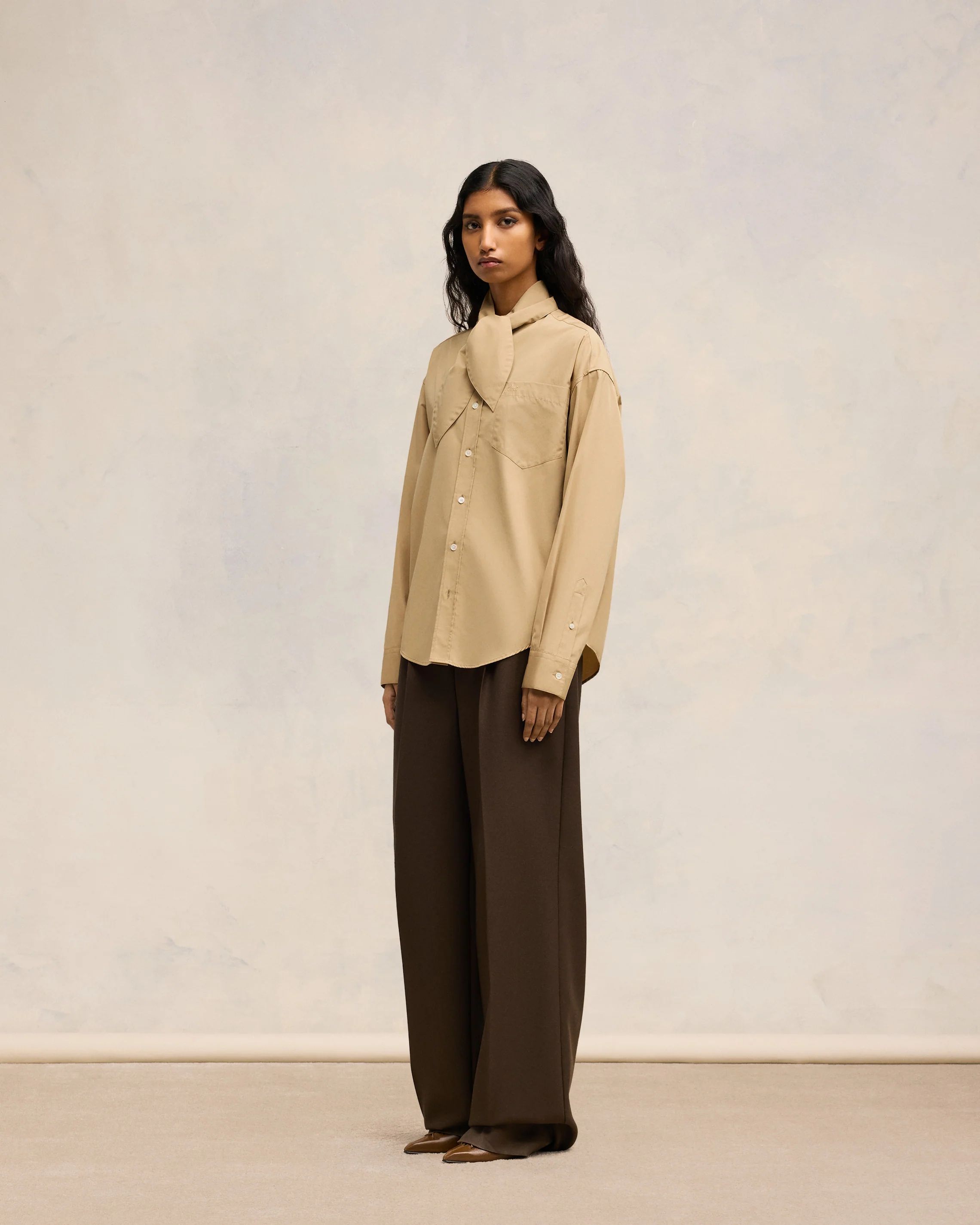Sand Scarf Collar Shirt - leoleo123123