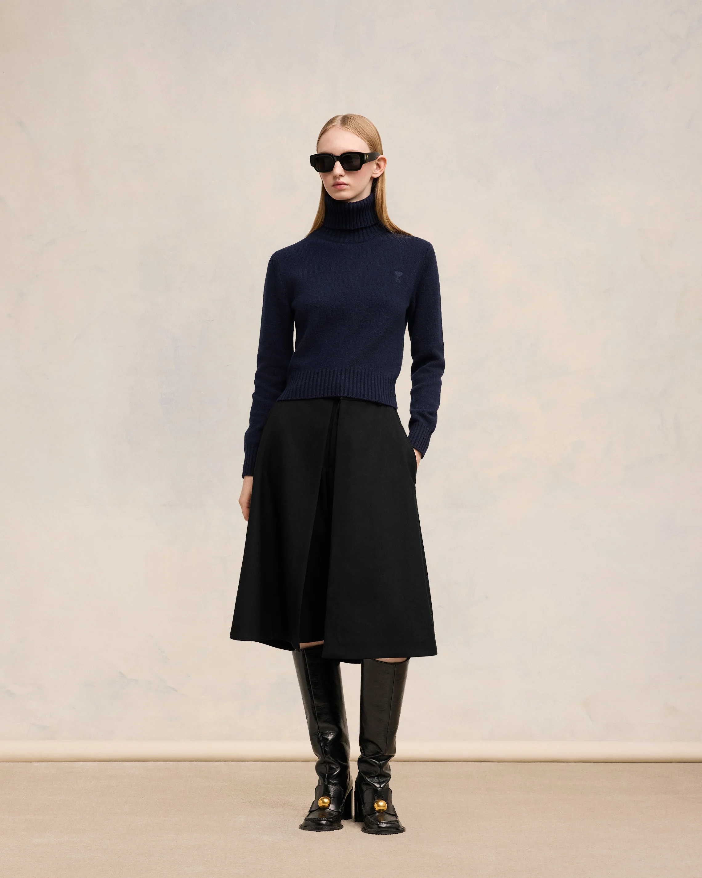 Black Short With Pannels - leoleo123123