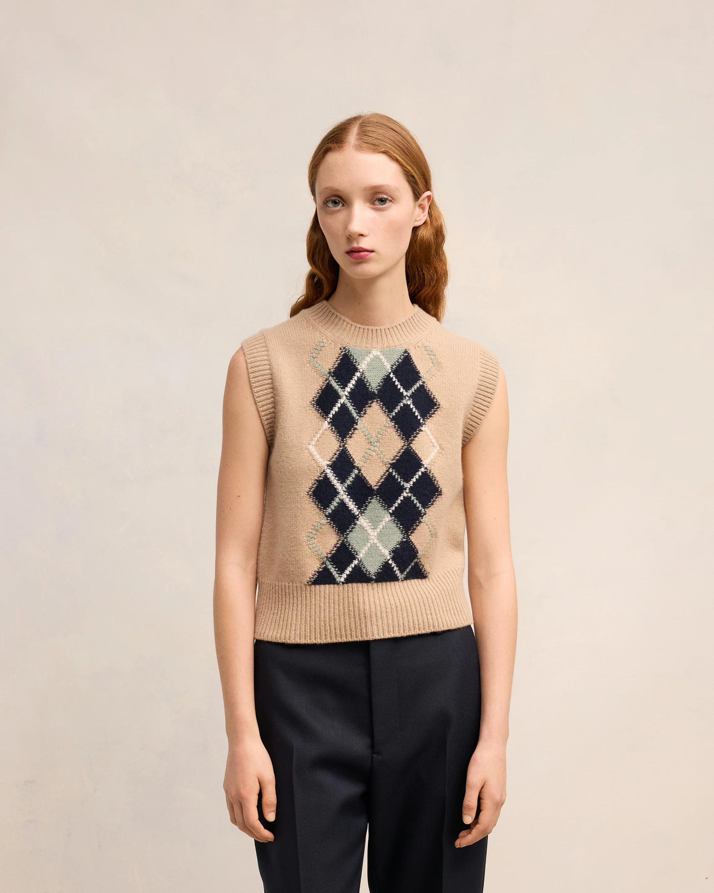 Nude/Navy/Green Aqua Argyle Sleeveless Sweater - leoleo123123