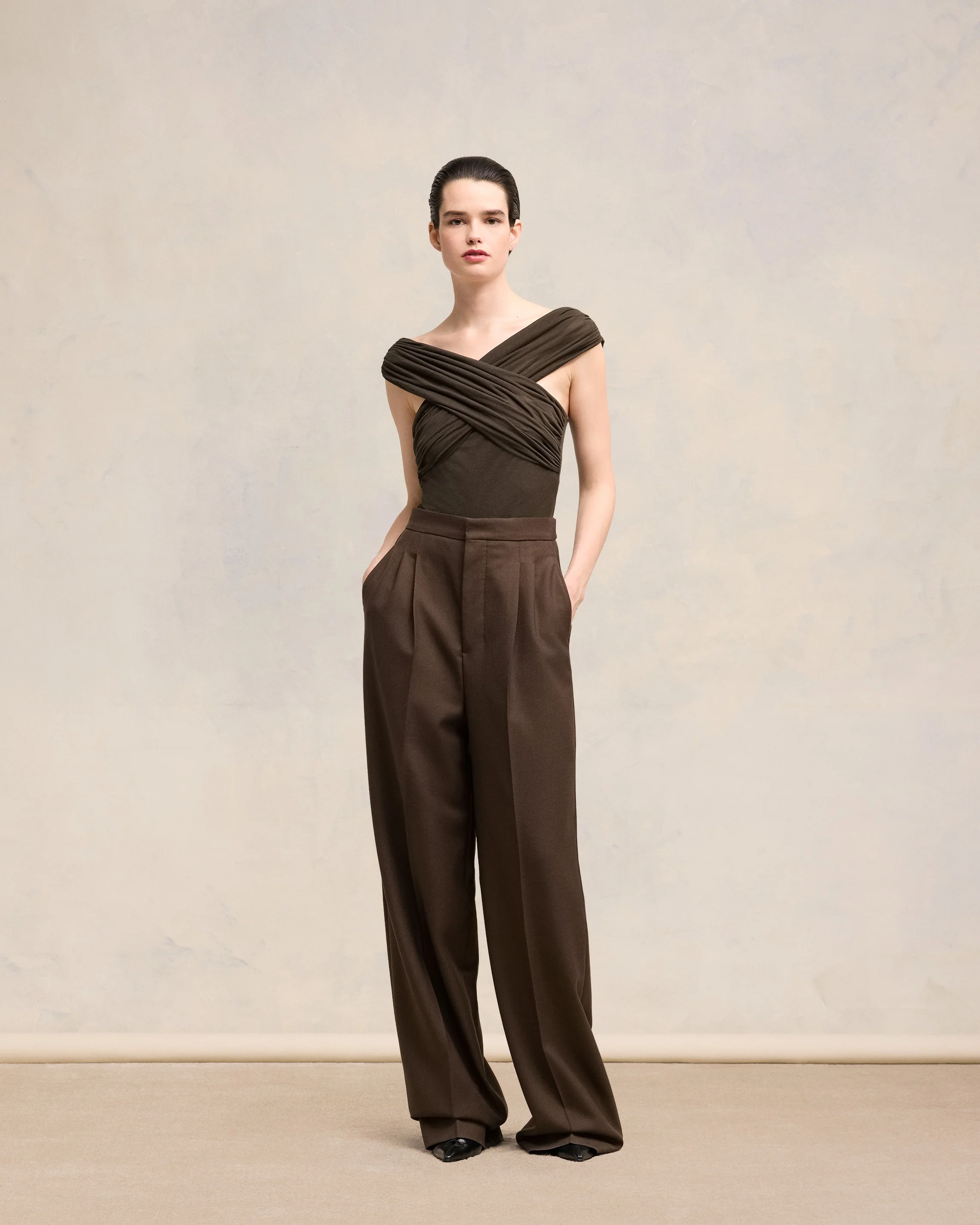 Dark Coffee Drapped Top - leoleo123123