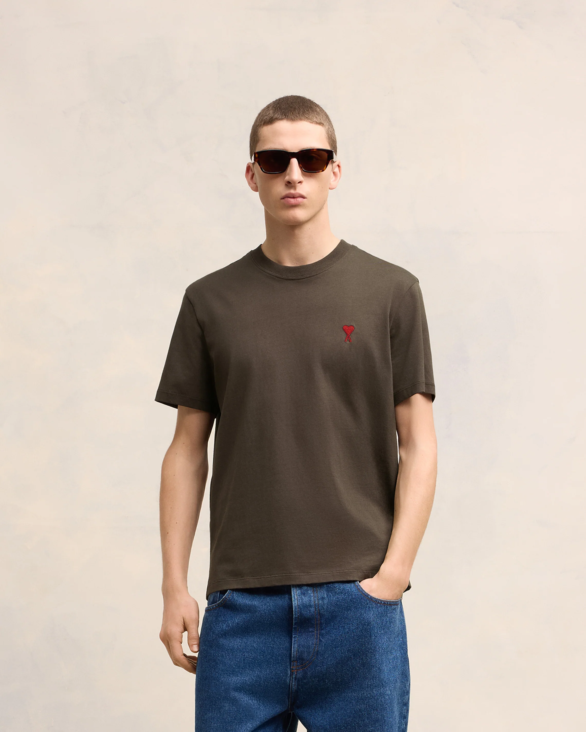 Dark Coffee Red Ami De Coeur T-Shirt - leoleo123123