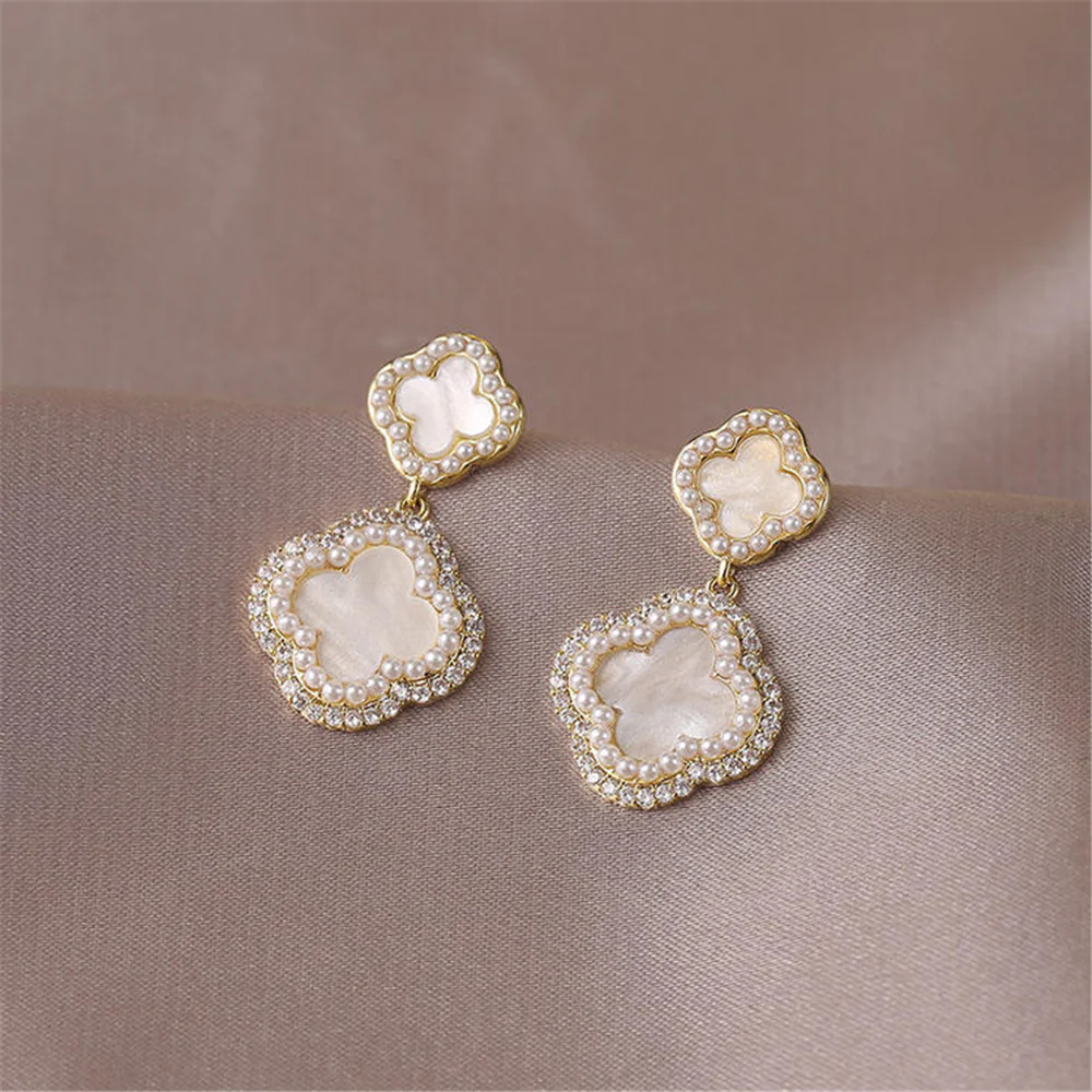 Minimalist Pearl Floral Dangle Earrings